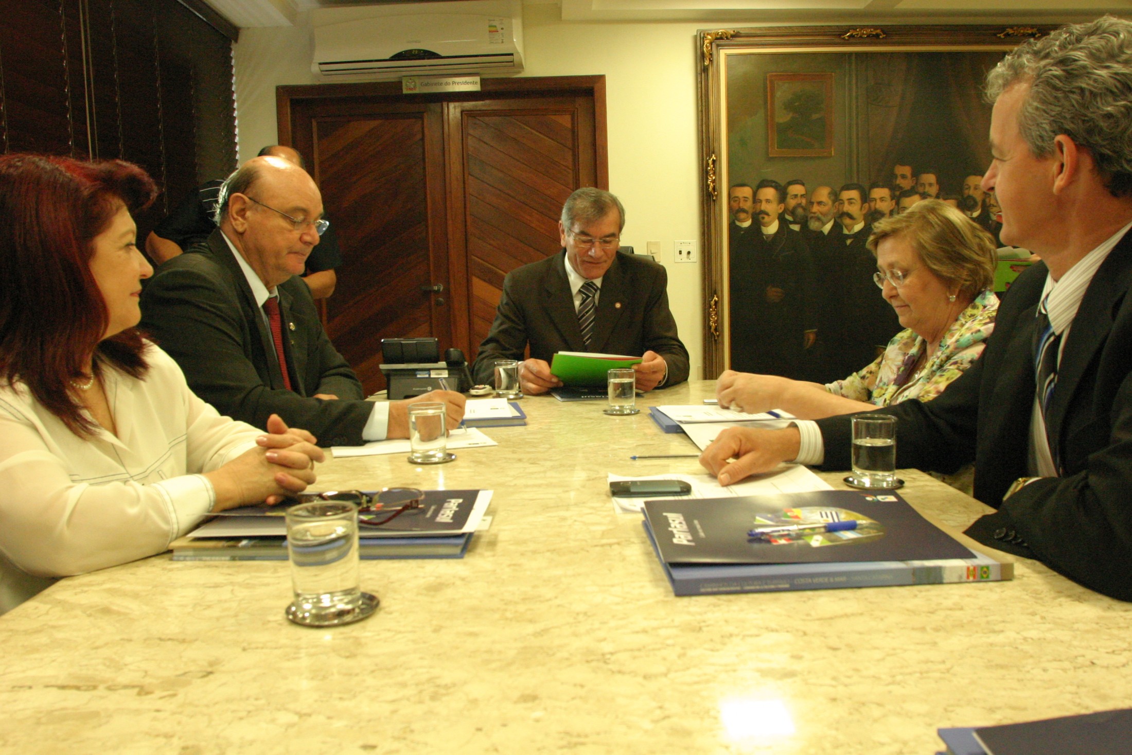 Eleição e posse do presidente do Parlasul