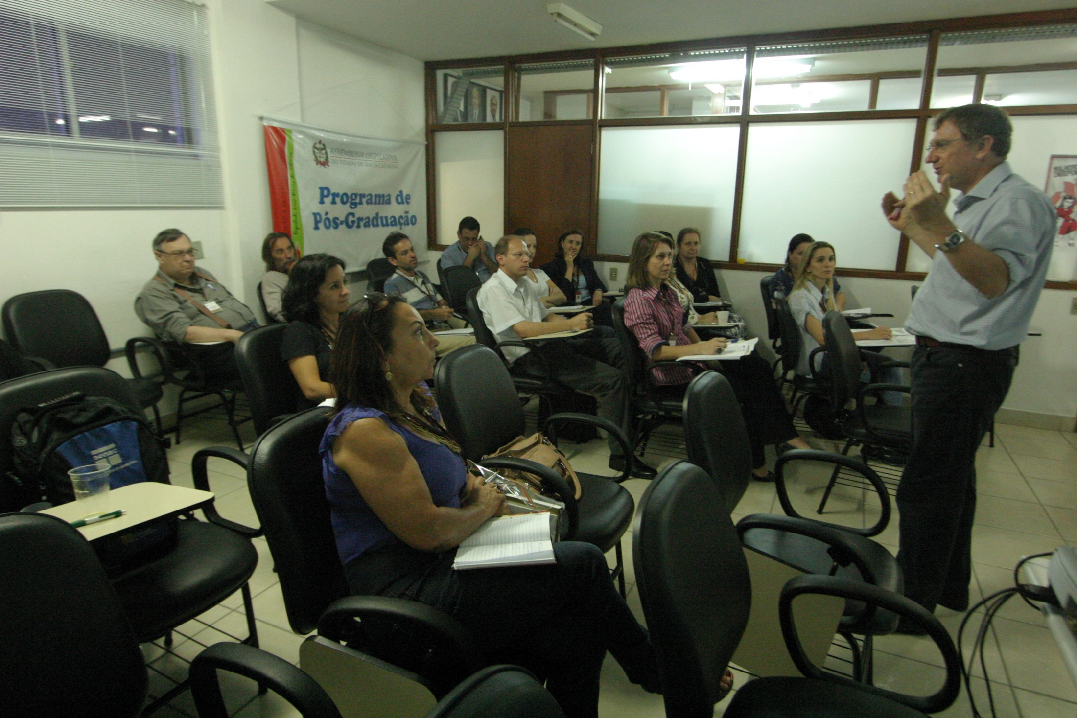 Escola do Legislativo - Pós-Graduação