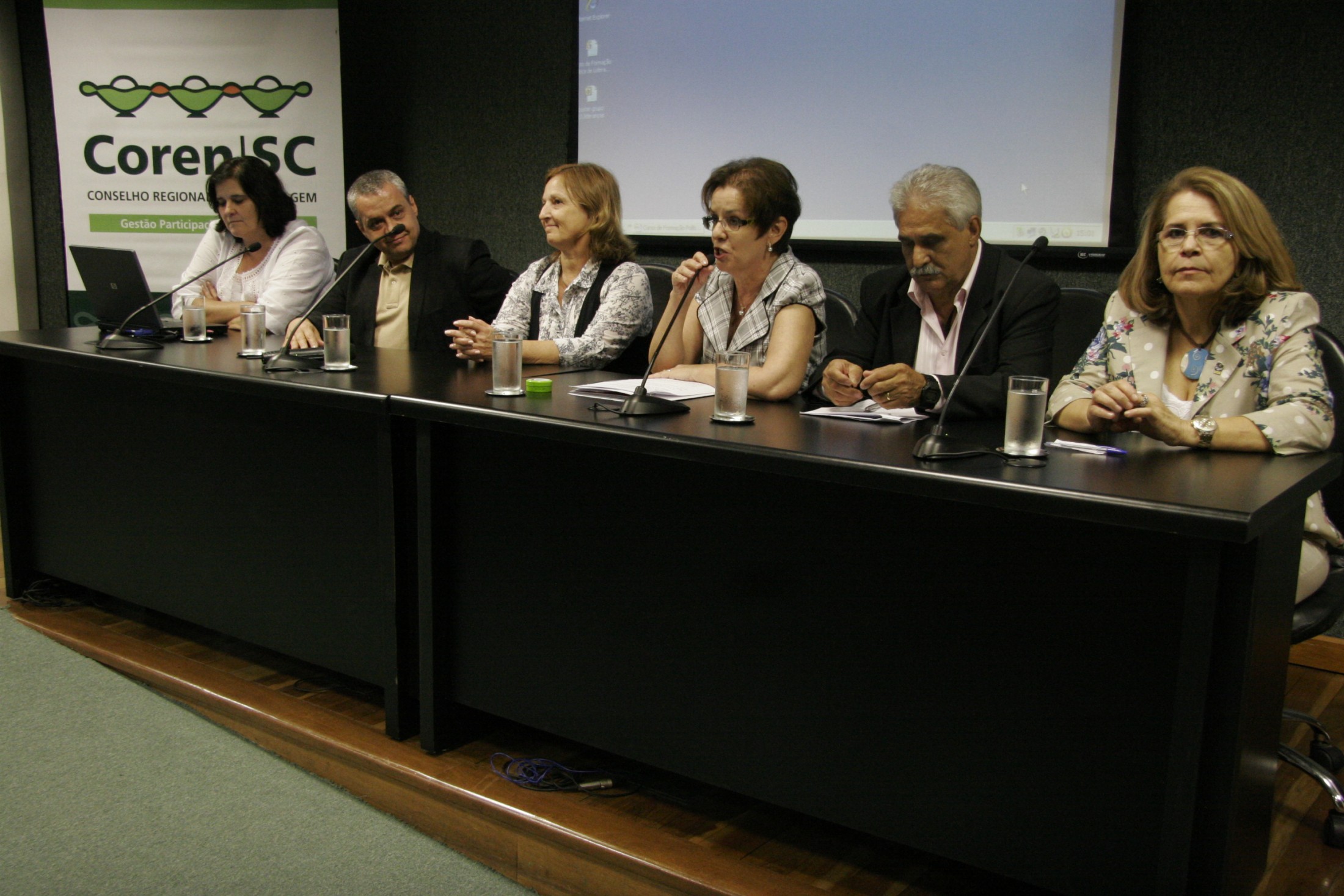 Curso de Formação Política para Lideranças em Saúde e Enfermagem