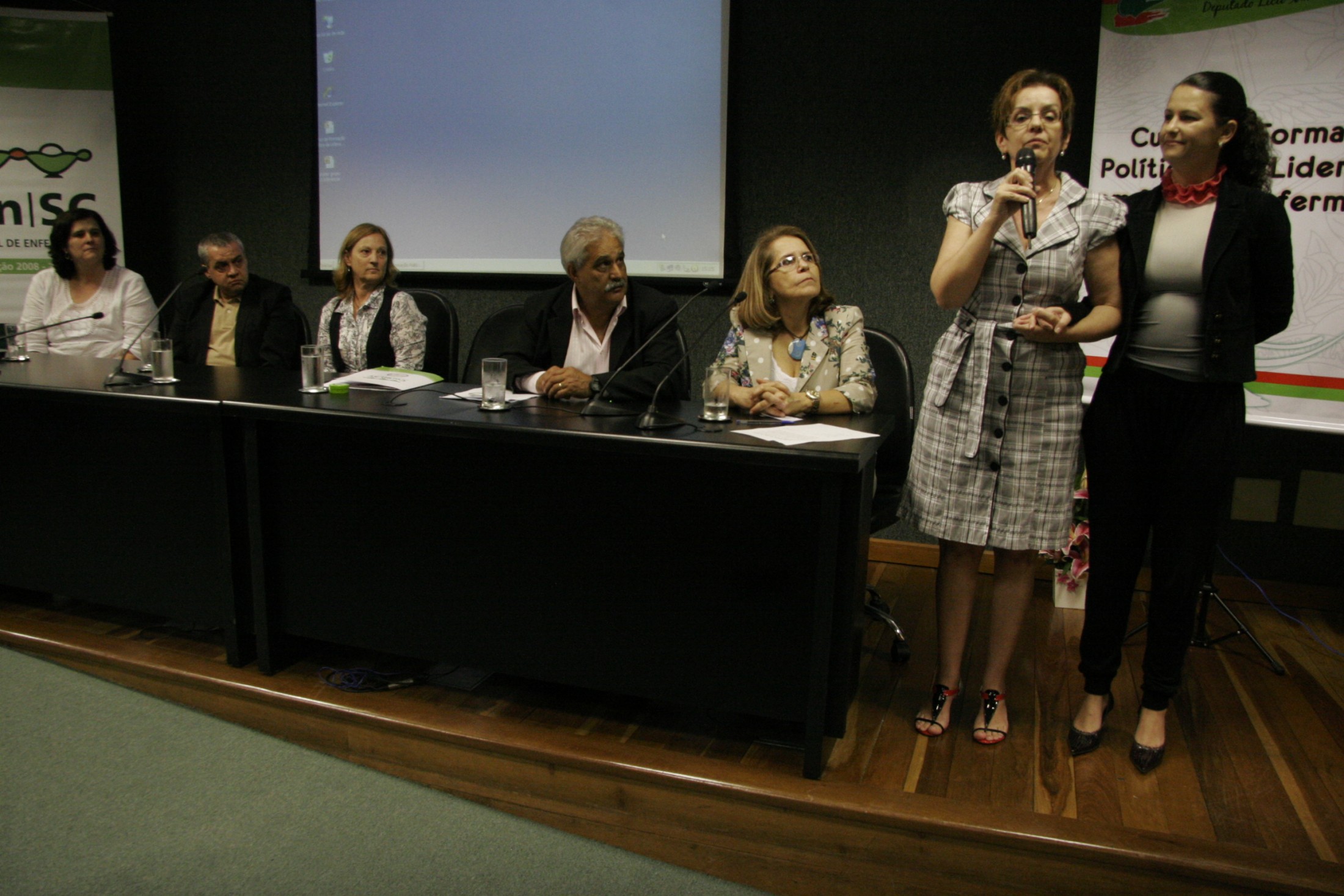 Curso de Formação Política para Lideranças em Saúde e Enfermagem