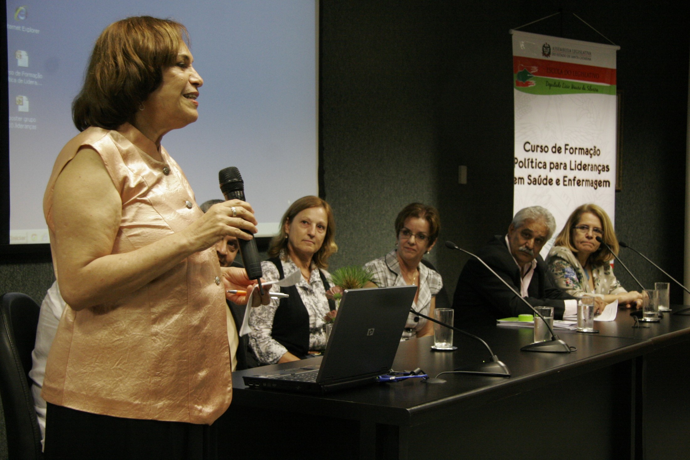Curso de Formação Política para Lideranças em Saúde e Enfermagem