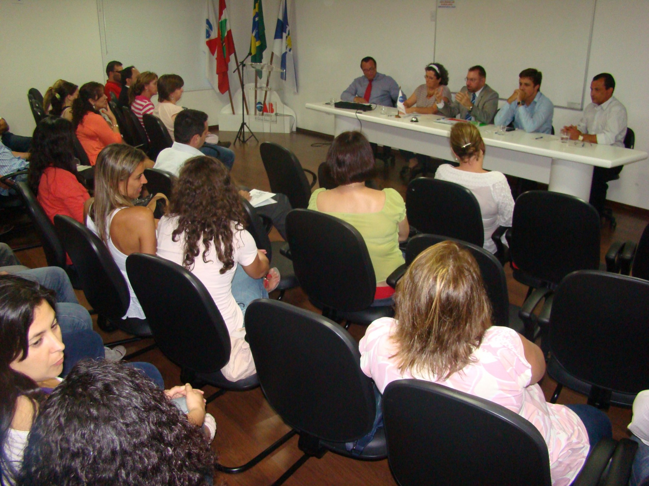 Reunião aprova reabertura do Hospital Santa Inês