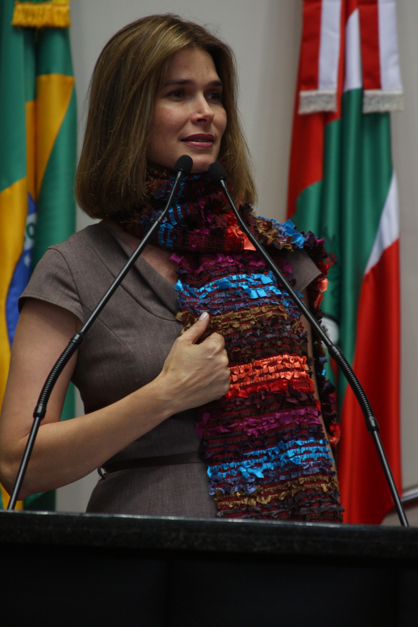 Deputada Angela Albino (PCdoB)
