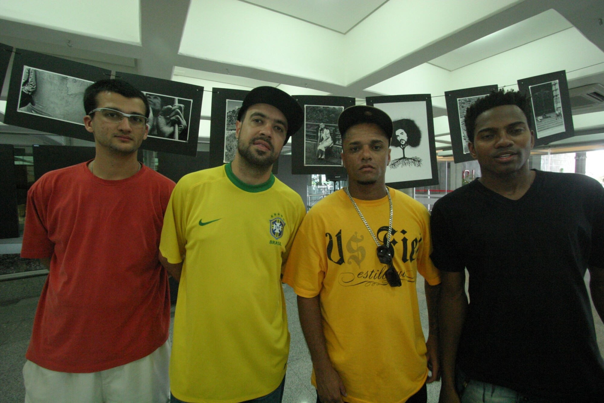Lançamento do Livro Pucas Palavras