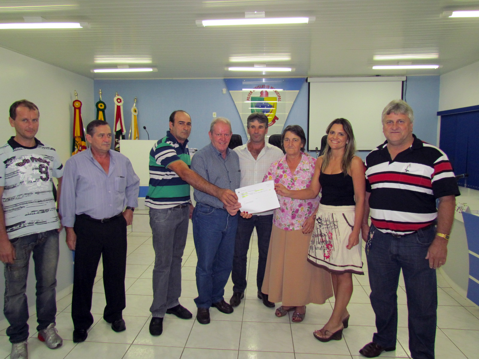 Marcos Vieira entrega subvenções sociais