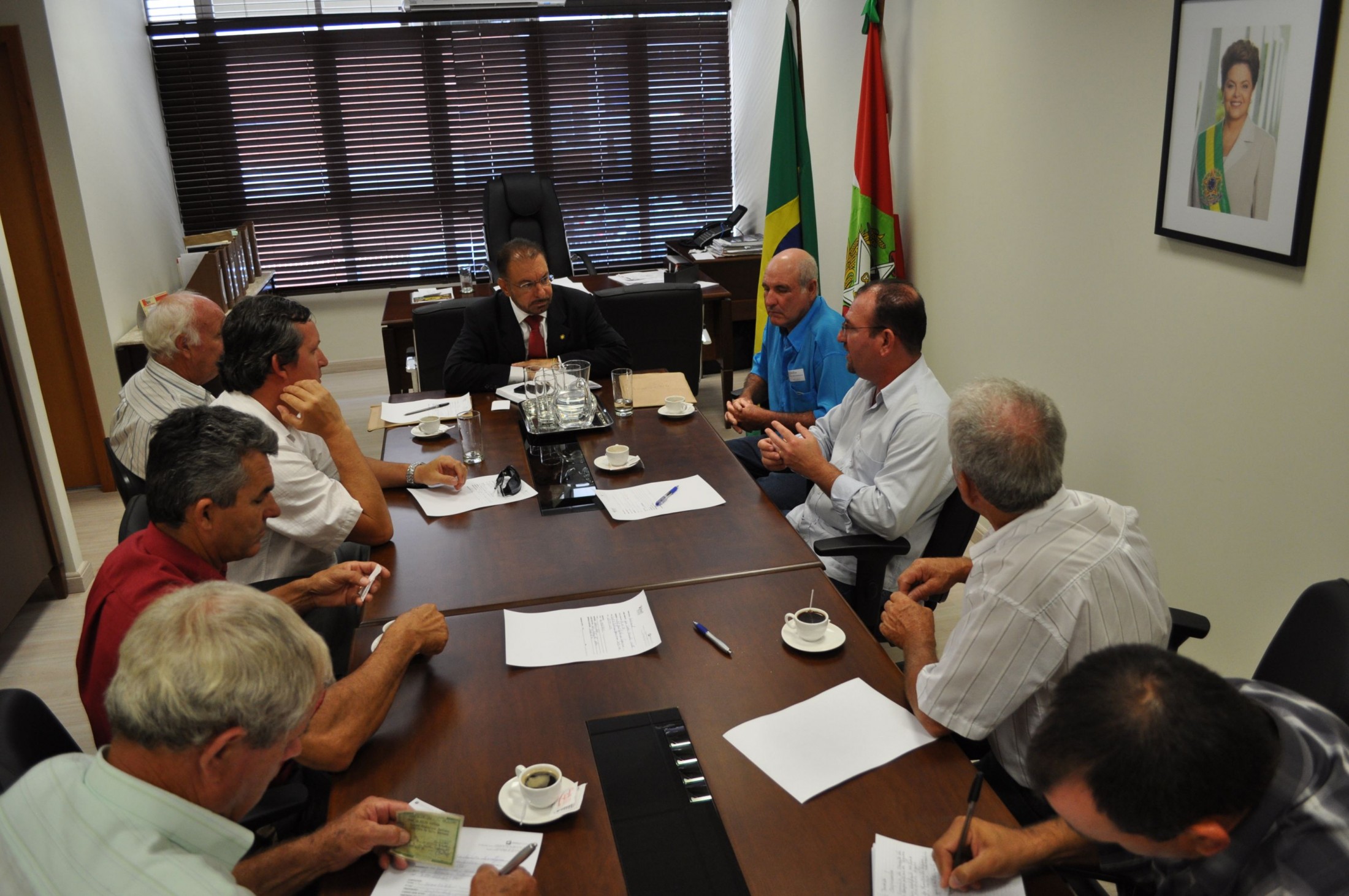 Deputado Volnei Morastoni recebe reivindicação do Prefeito de Laguna