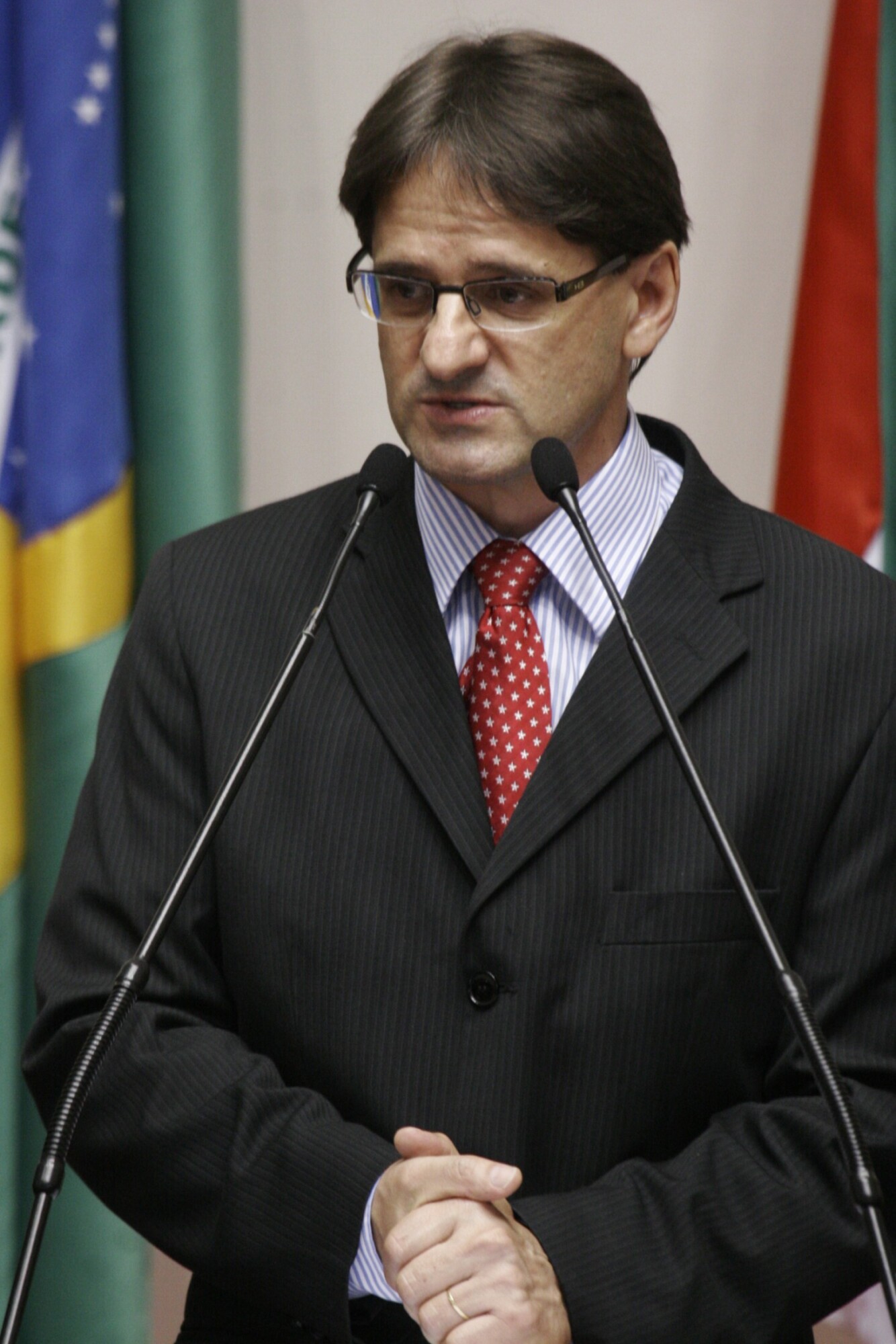 Saretta quer simplificar iniciativa popular de projetos de lei