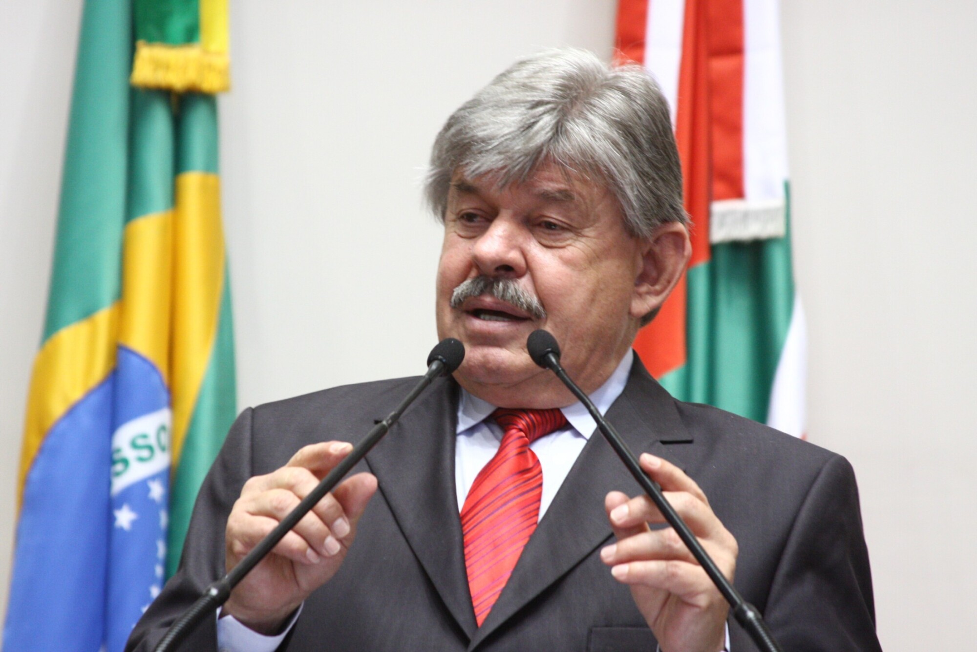 Caramori sugere construção de cisternas e açudes para amenizar seca no Oeste