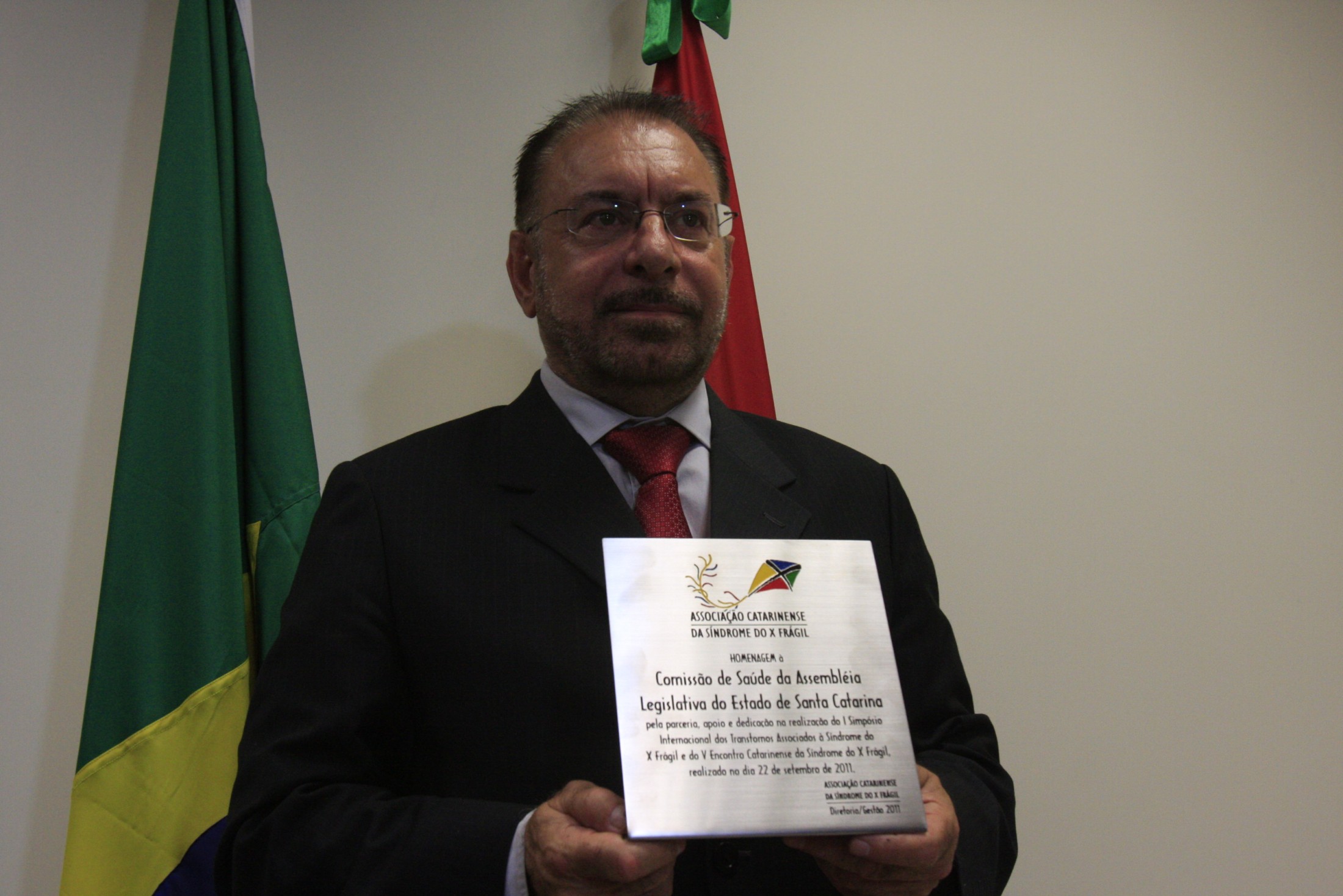 Homenagem X Frágil