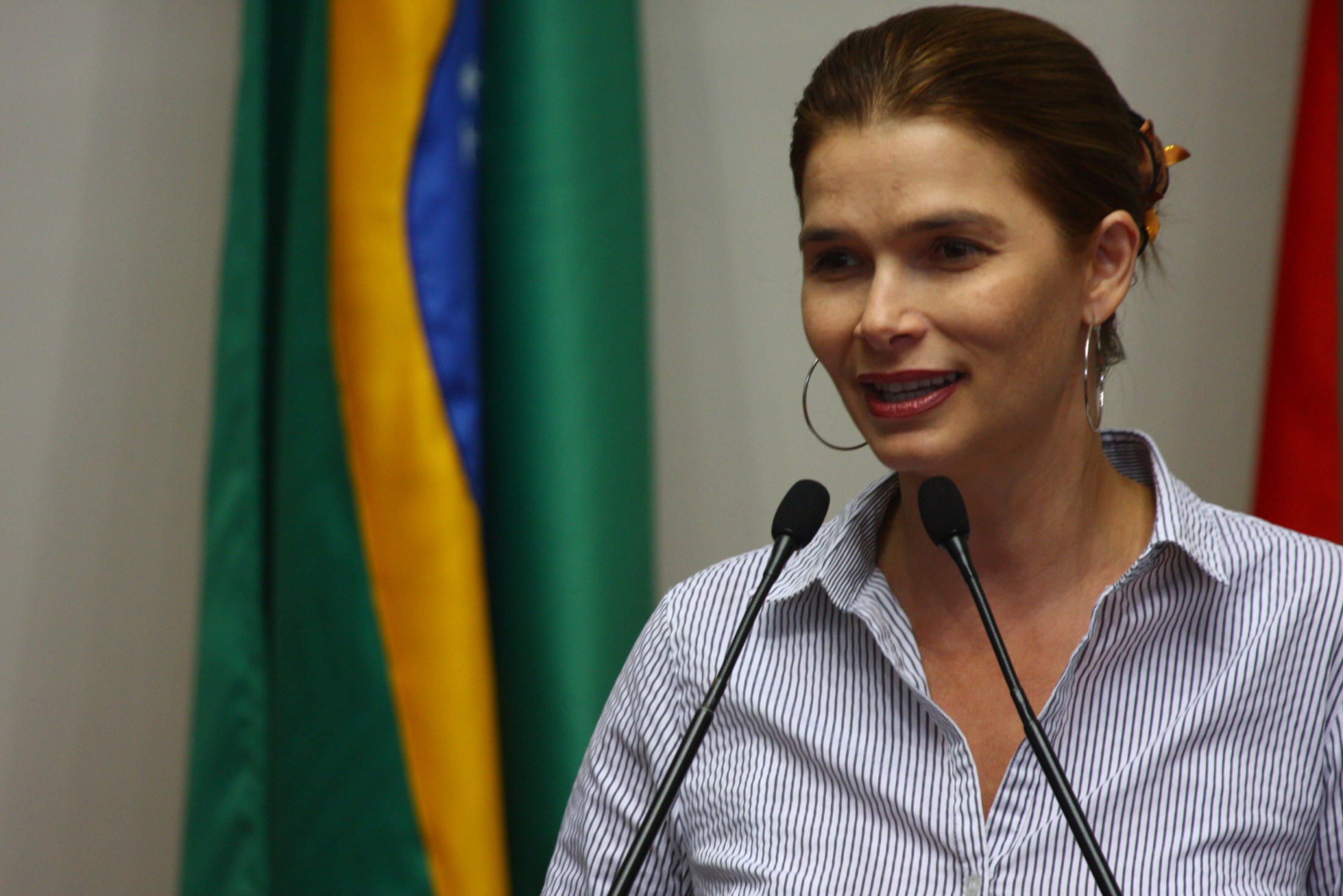 Deputada Angela Albino (PCdoB)