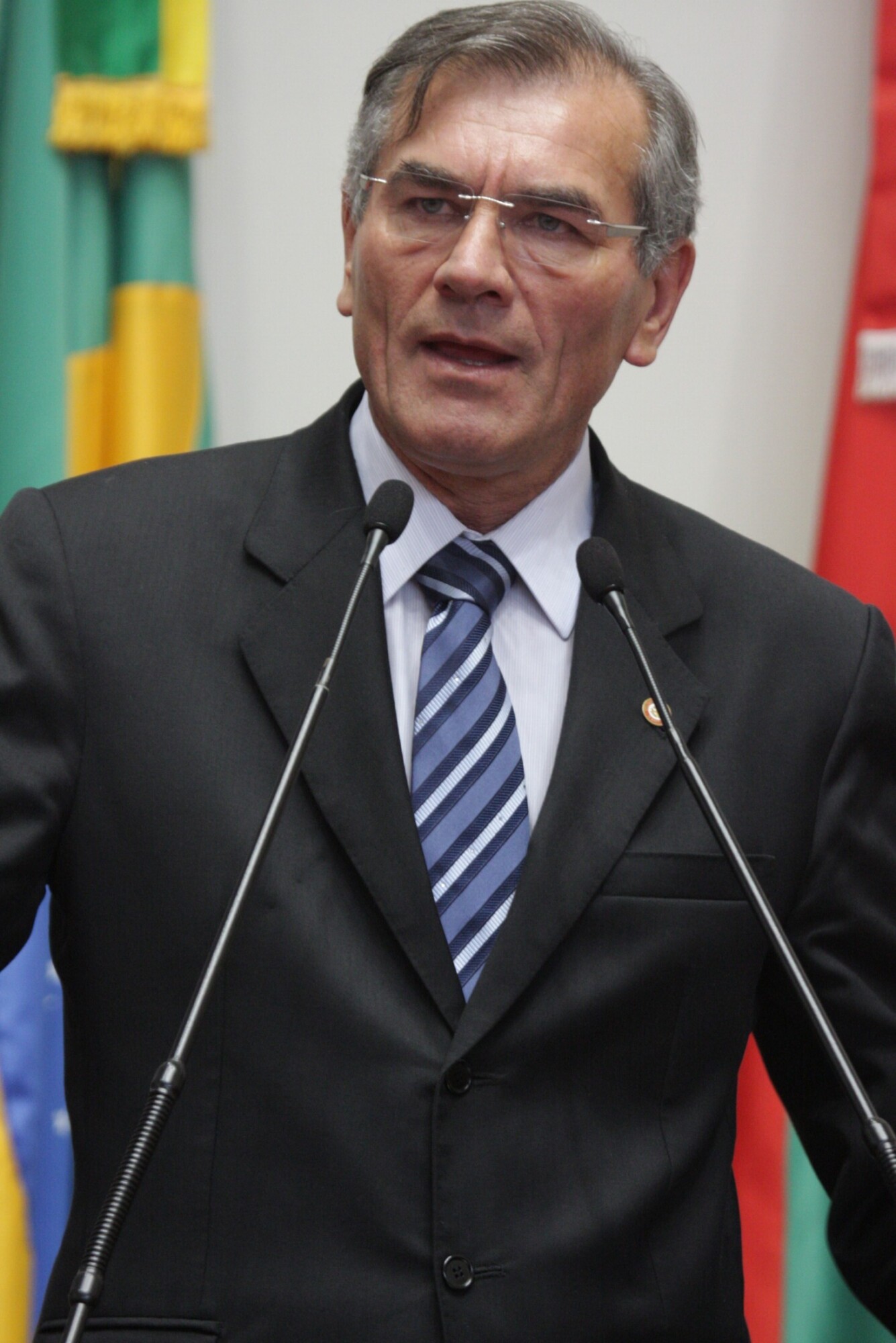 Dreveck defende amplo debate sobre PEC dos Bombeiros