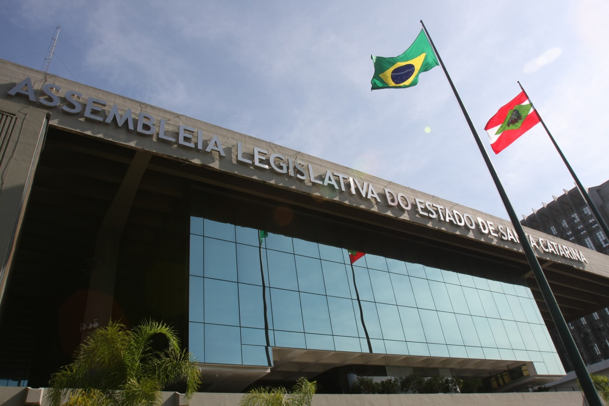 Assembleia sedia seminário contra drogas