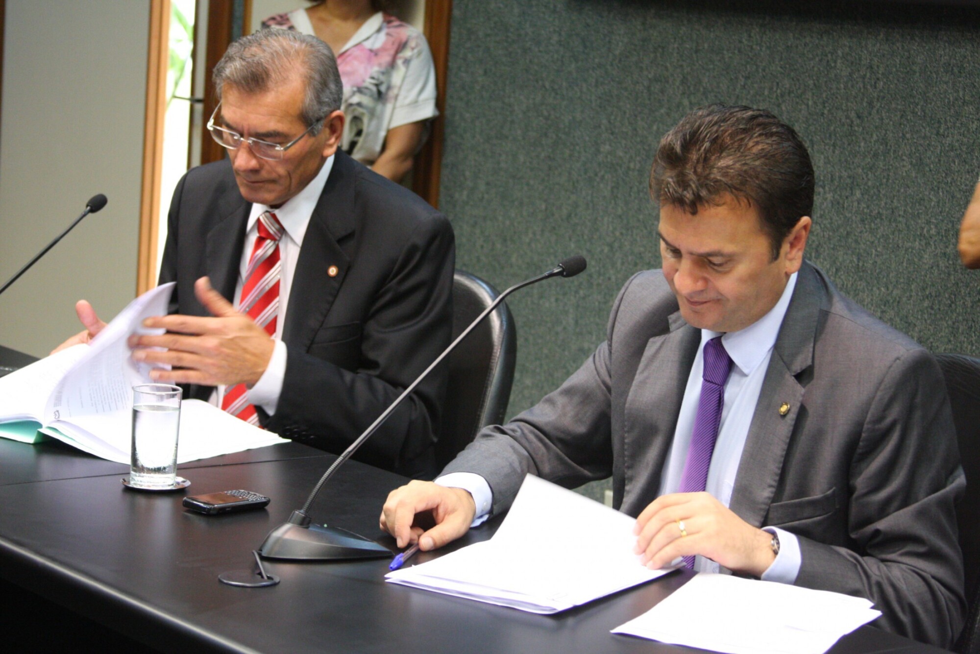 Comissão de Trabalho aprova audiência pública para discutir qualidade dos serviços de telefonia no E