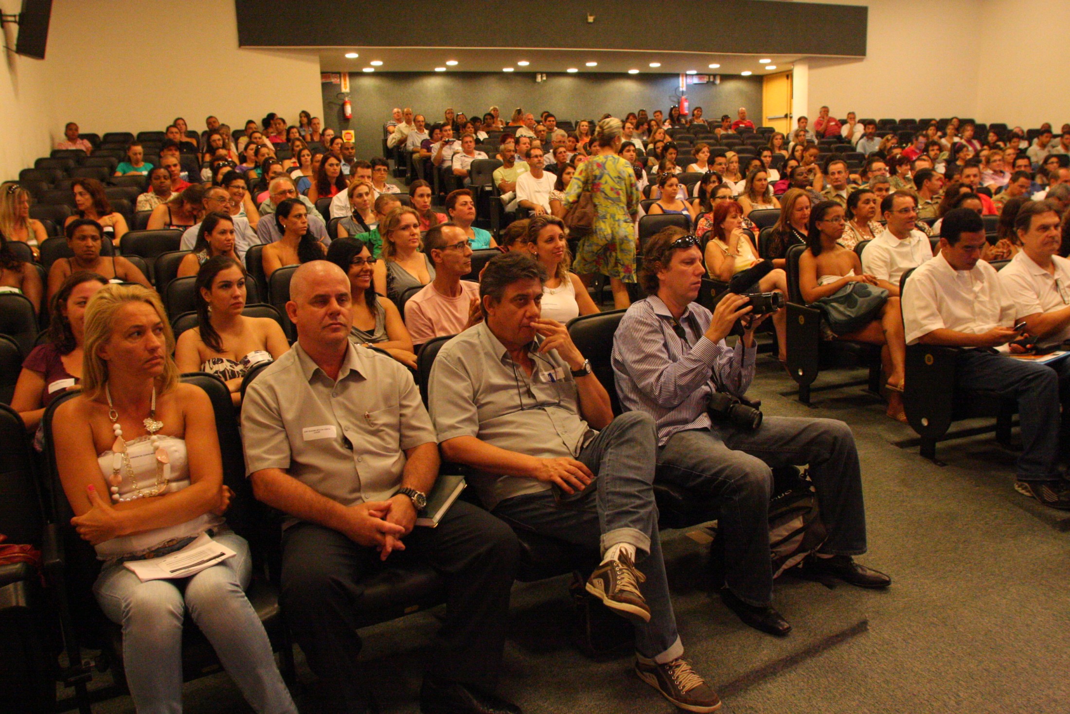 Abertura do Seminário ?Drogas por quê?