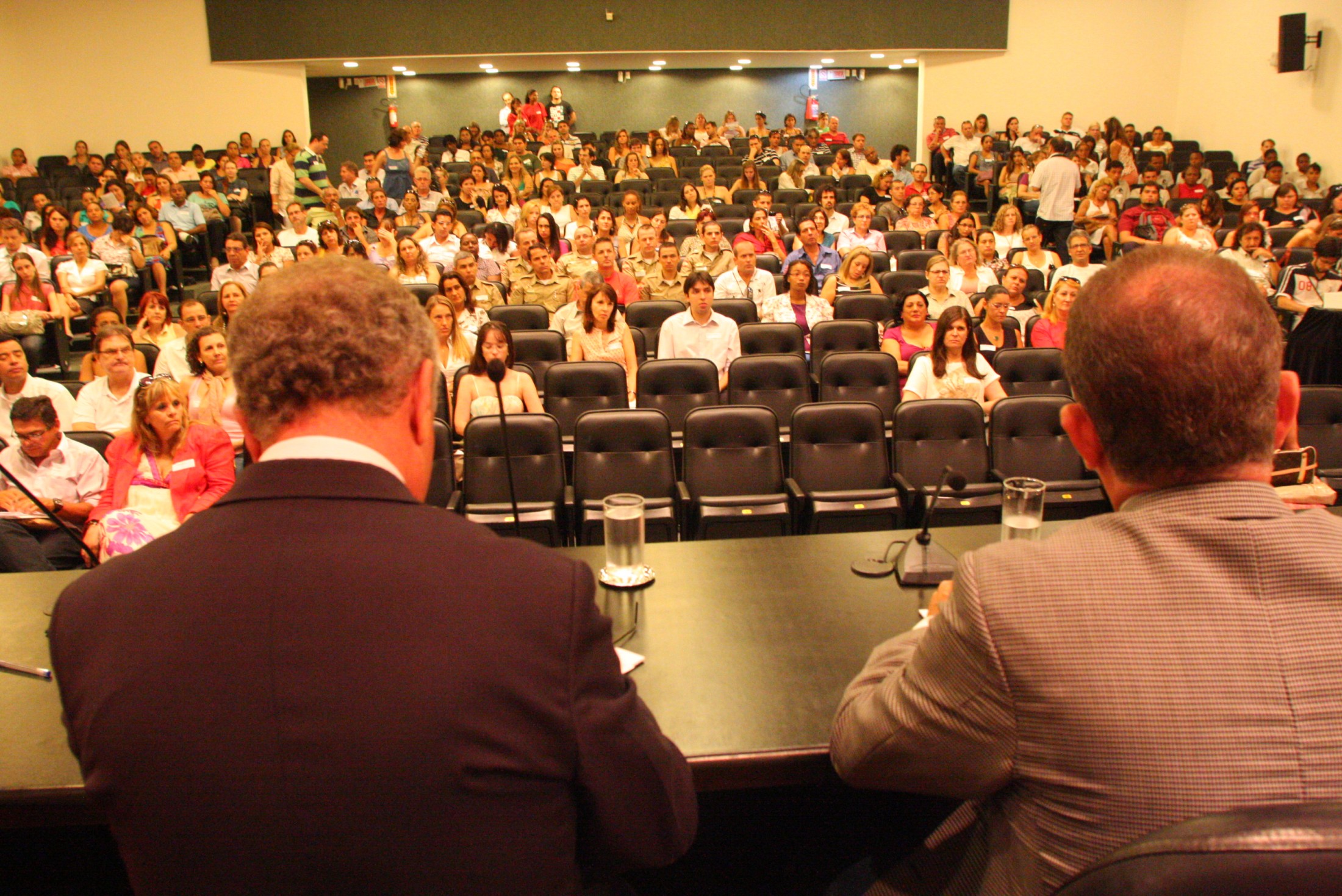 Abertura do Seminário ?Drogas por quê? Desafios para a educação?