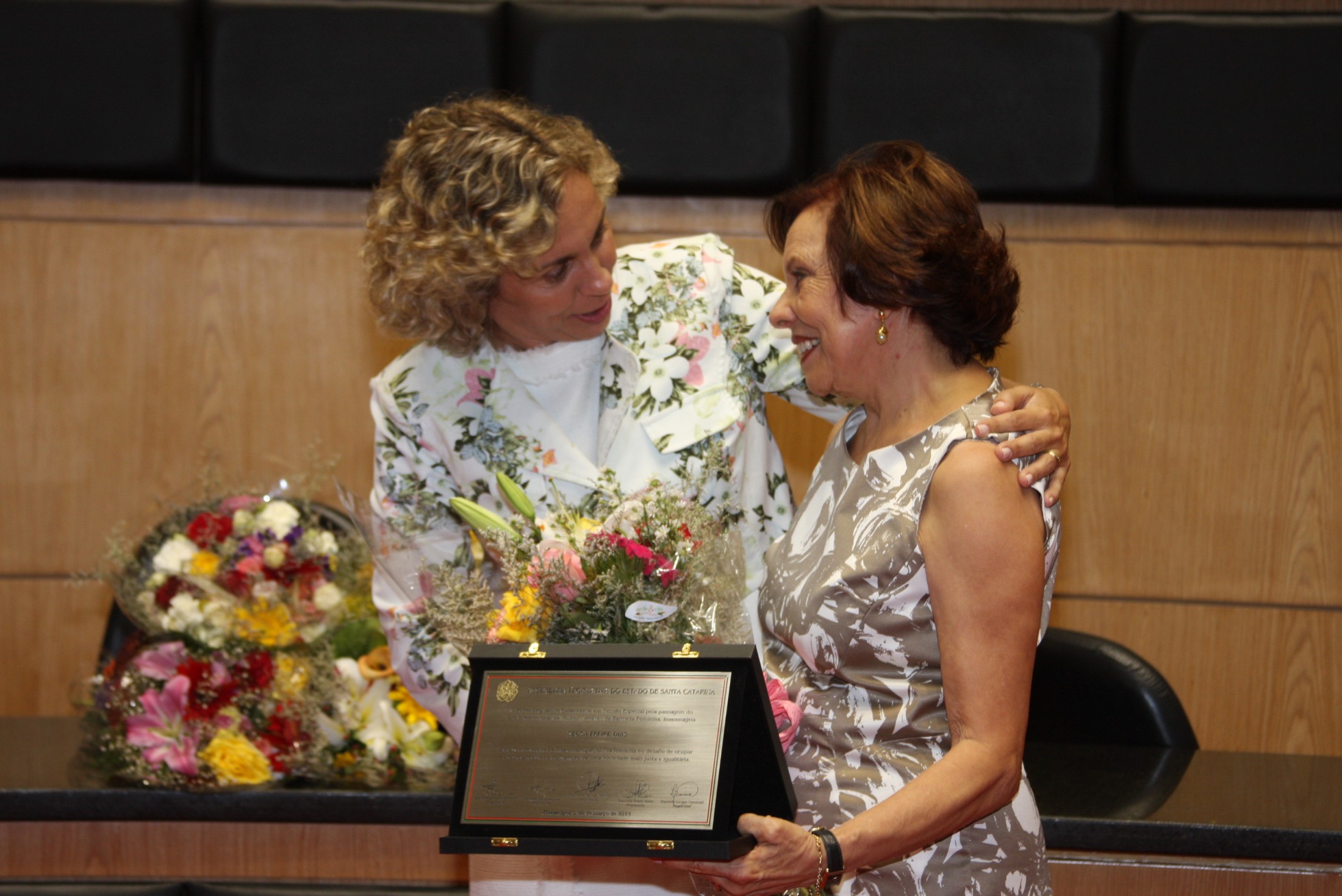 Sessão Especial em homenagem ao Dia Internacional da Mulher