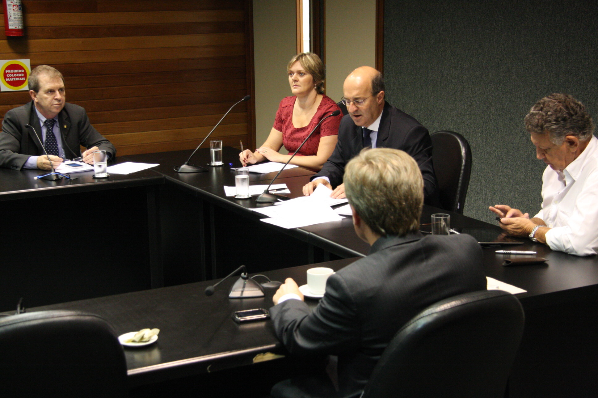 Comissão de Economia aprova projeto para Casan