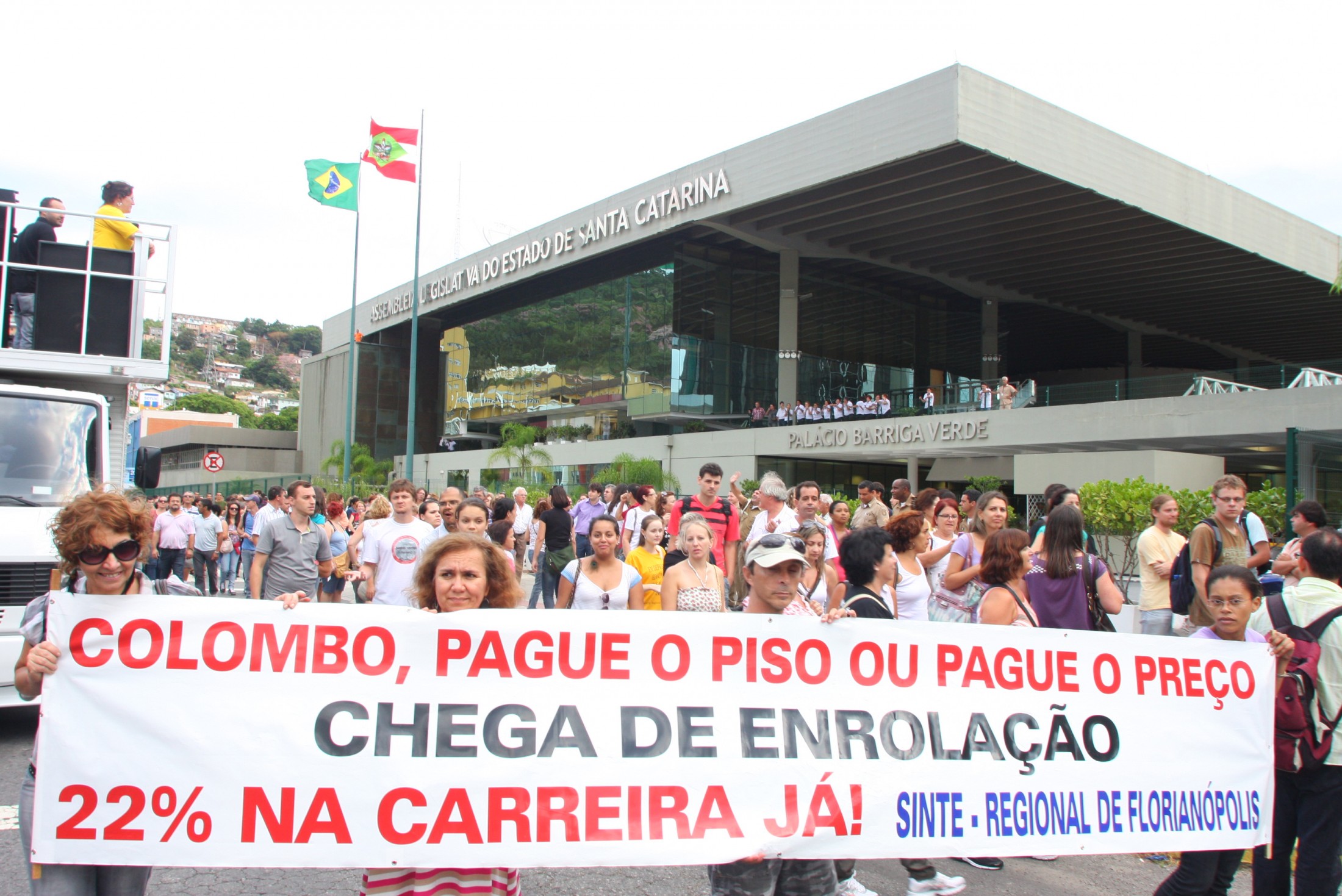 Passeata dos Professores em frente a Assembléia Legislativa