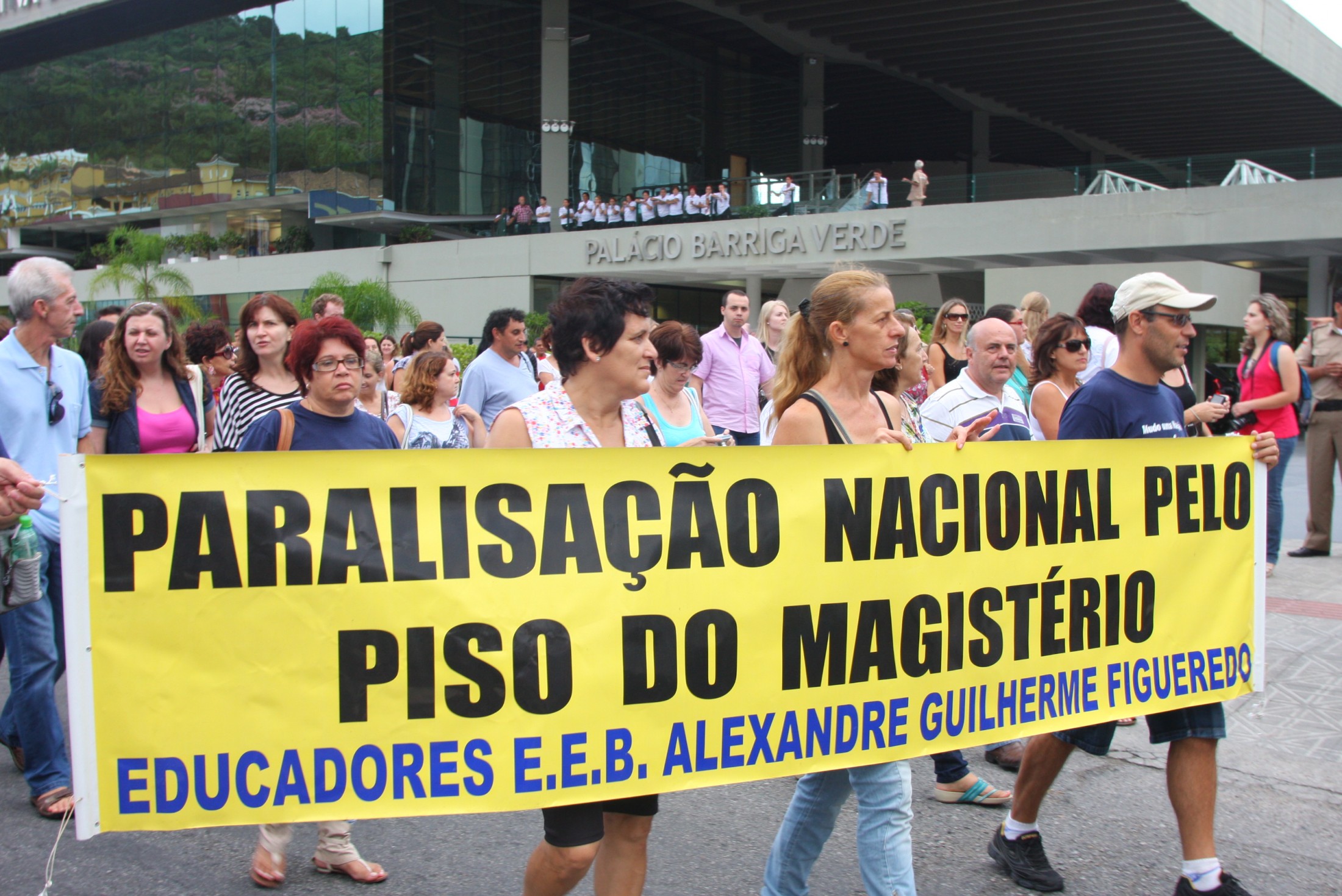 Passeata dos Professores em frente a Assembléia Legislativa