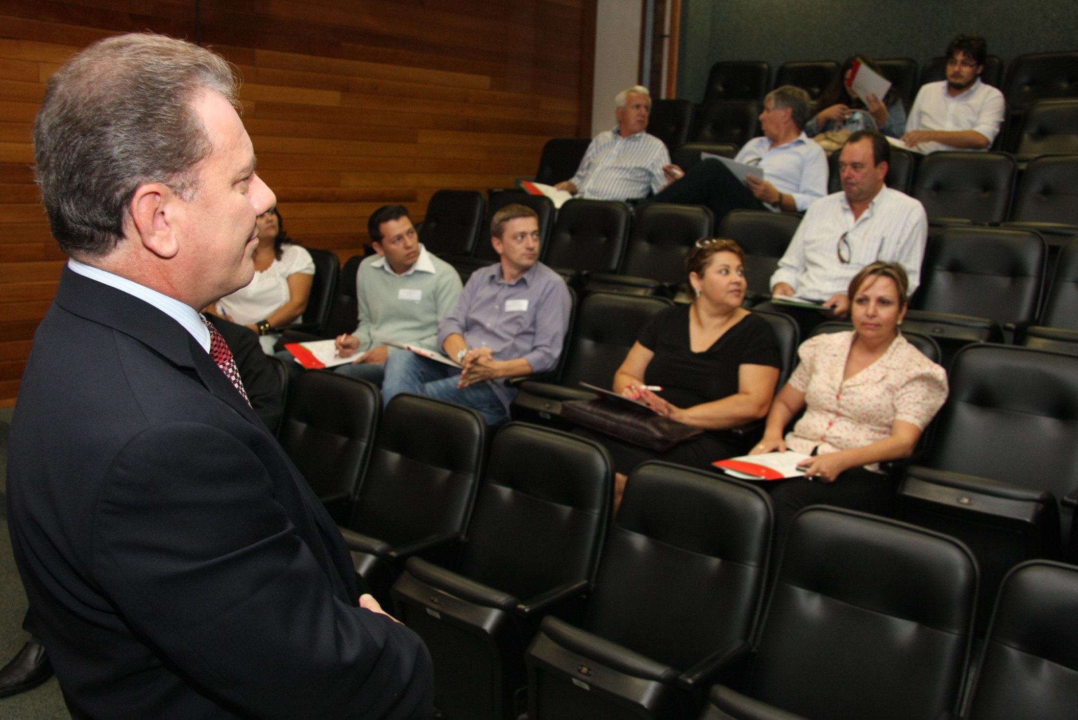 Programa de Formação de Agentes Públicos e Políticos