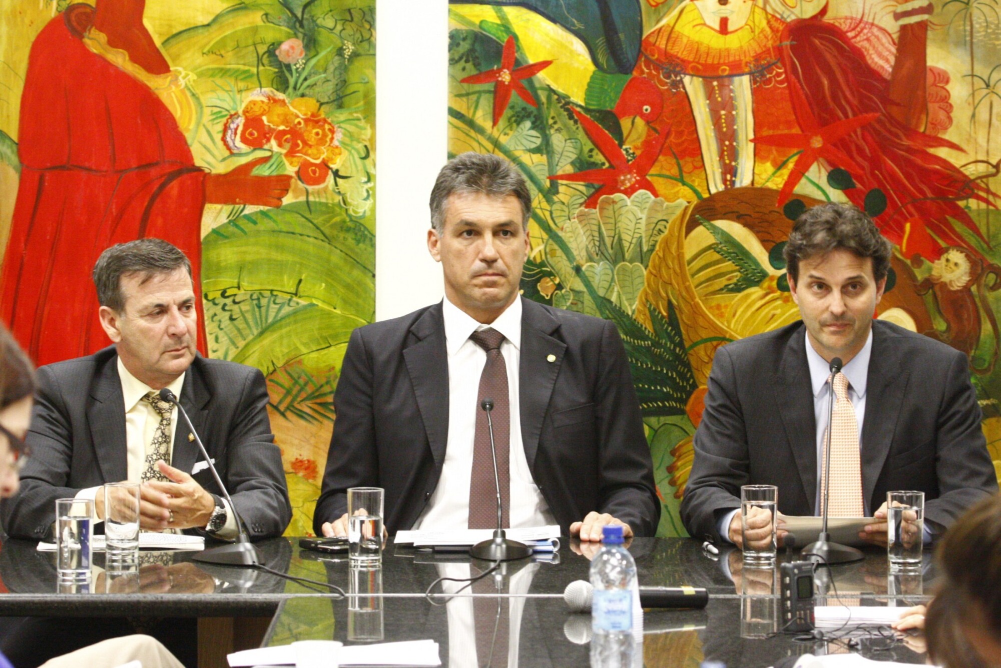 Coletiva - Combate à Pirataria