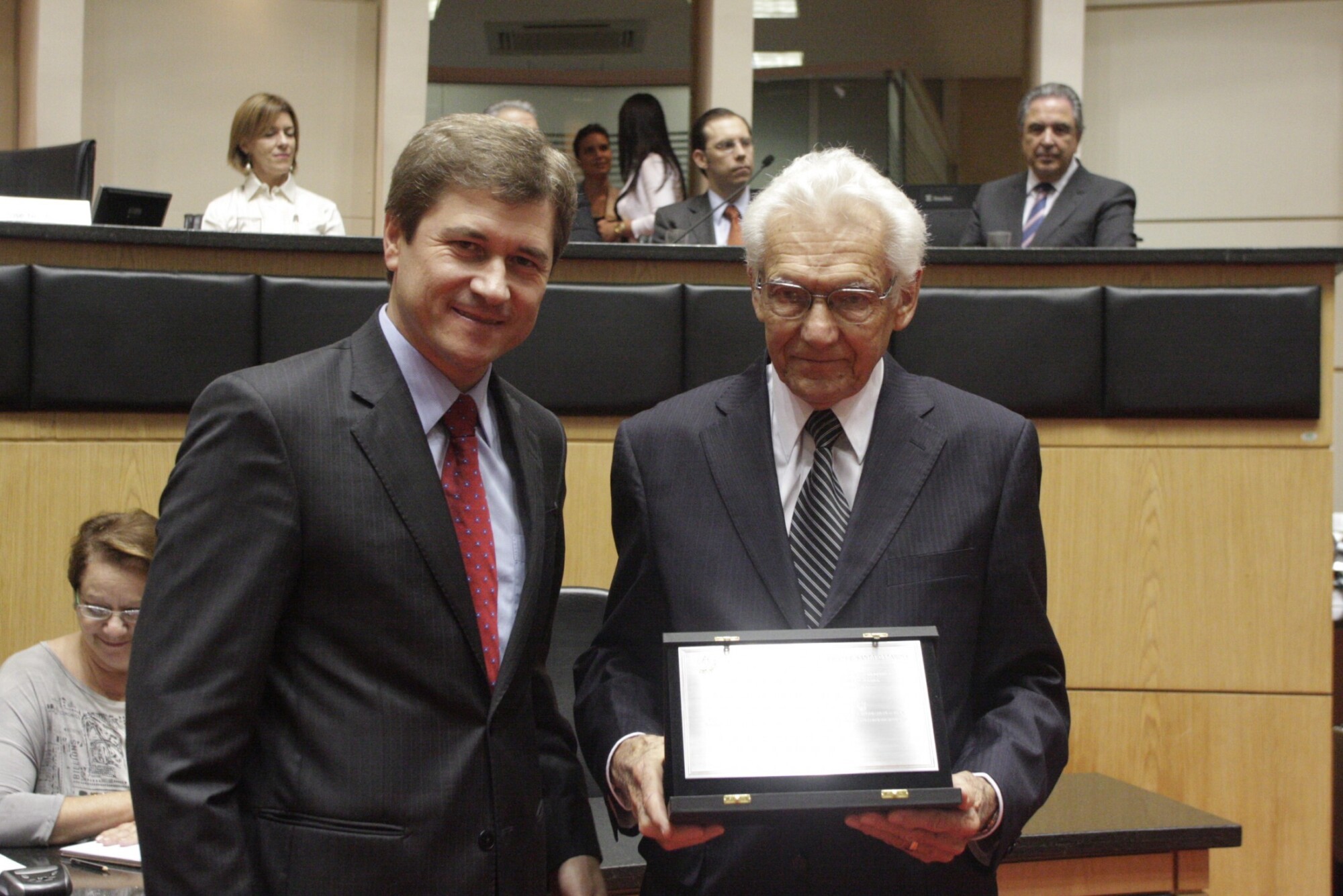 Parlamento catarinense homenageia os 80 anos do curso de Direito da UFSC