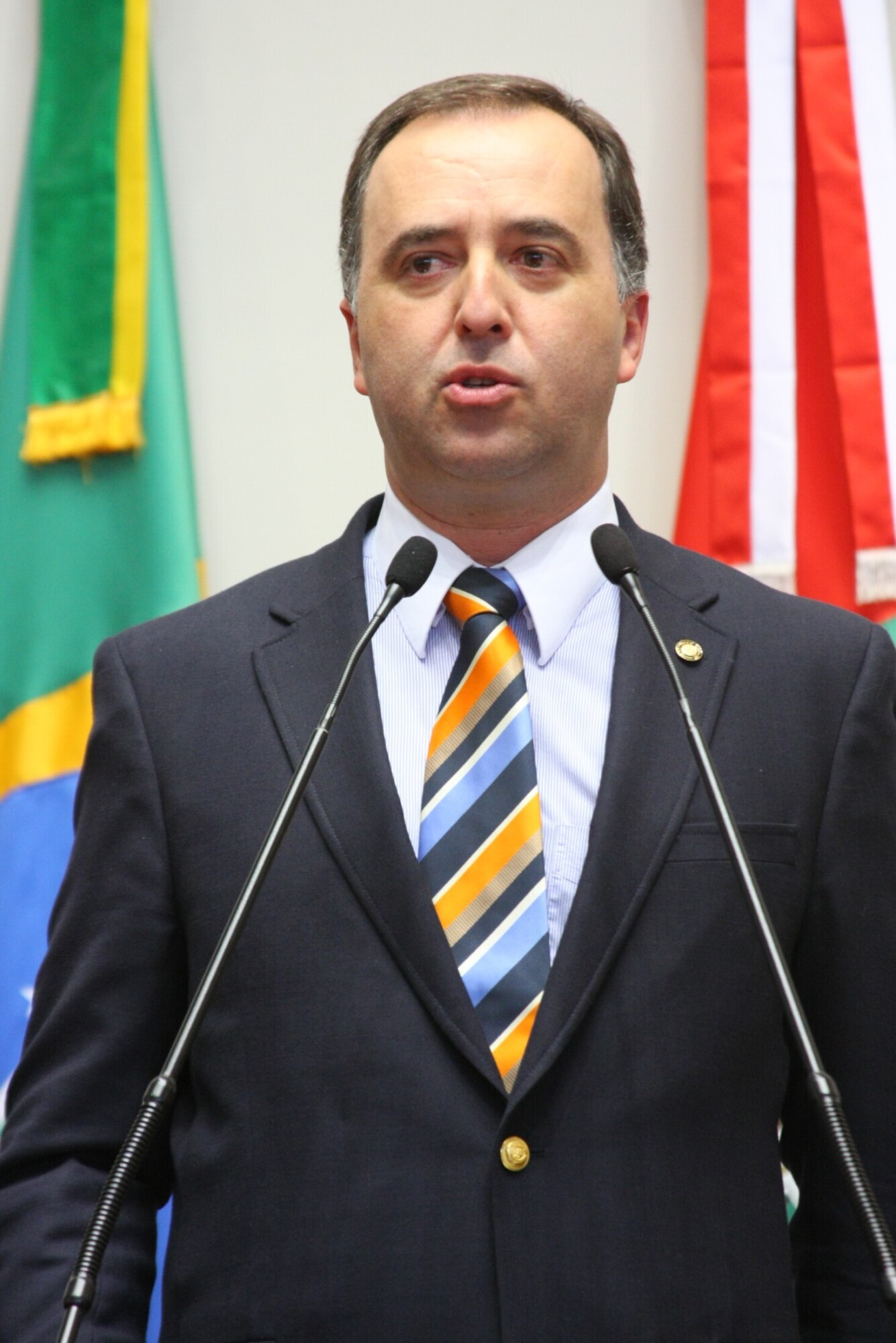 Projeto aprovado regulamenta utilização de equipamentos de raio laser