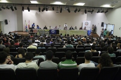Audiência pública discute proposta de excluir a UDESC da lei que cria reajuste único para servidores