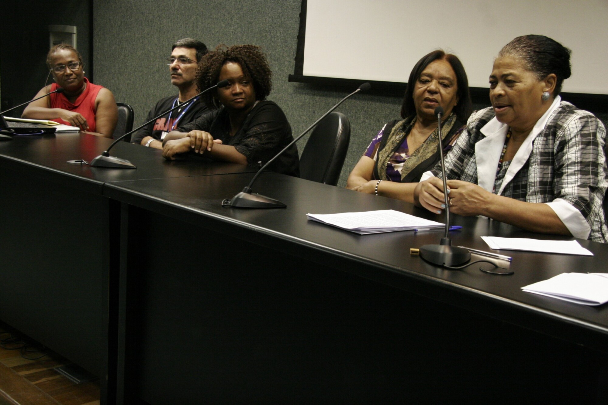 Reunião do PAB com as entidades indicadoras e os responsáveis dos jovens classificados no processo seletivo do Programa Antonieta de Barros/Gestão 2012