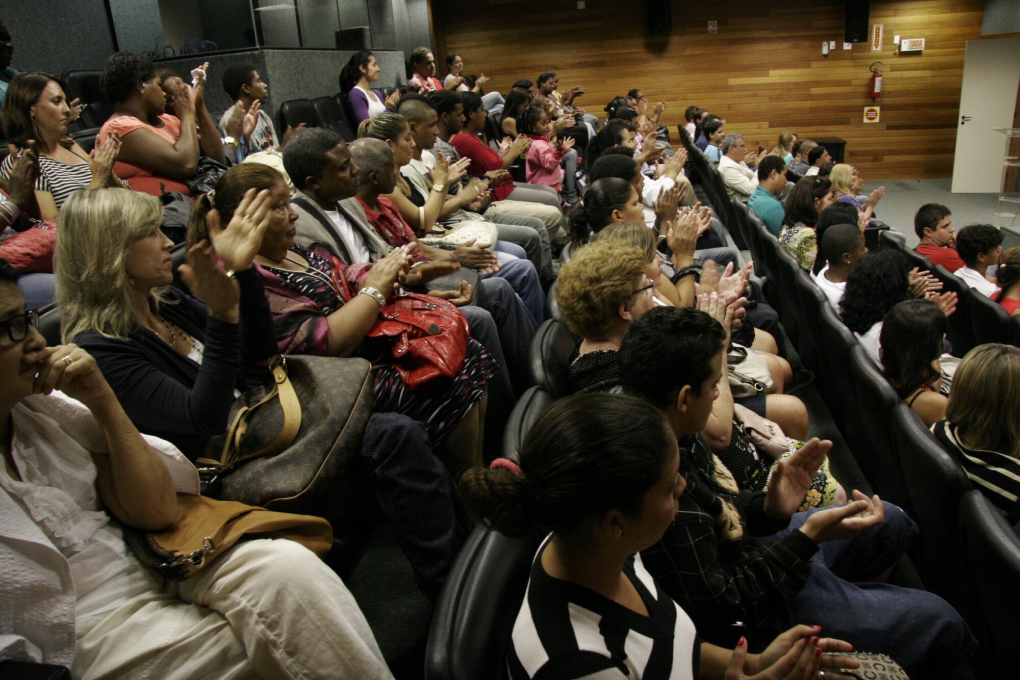 Reunião do PAB com as entidades indicadoras e os responsáveis dos jovens classificados no processo seletivo do Programa Antonieta de Barros/Gestão 2012