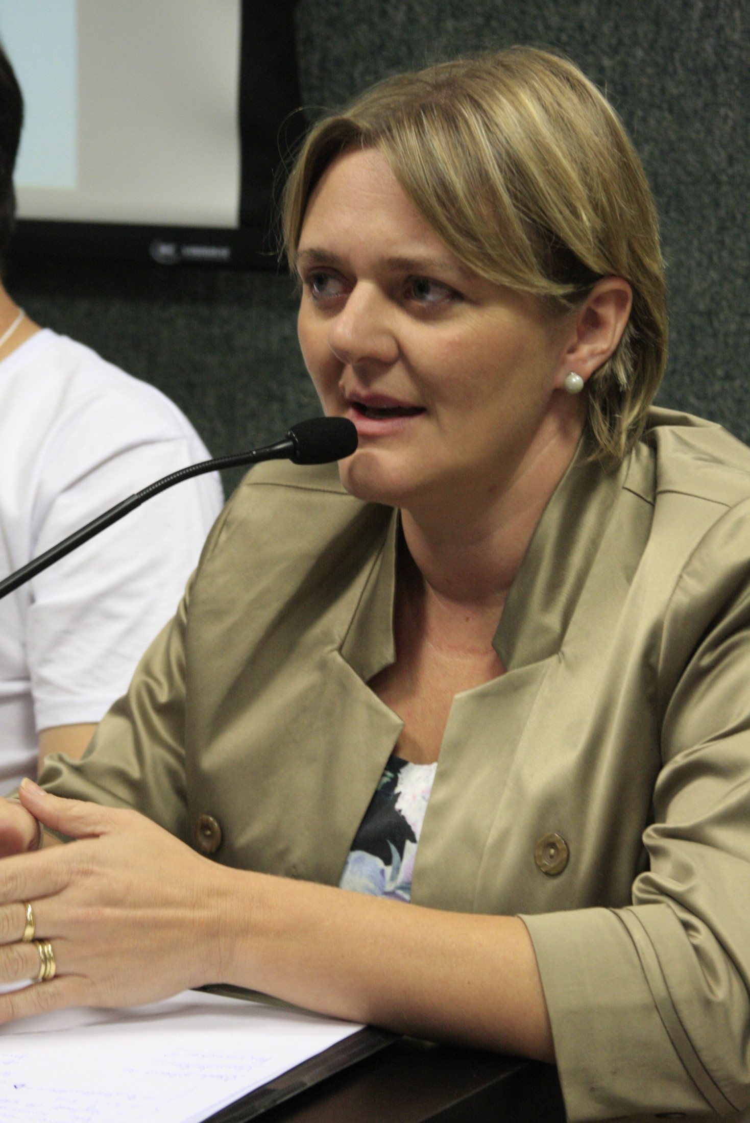 Deputada Luciane Carminatti (PT)