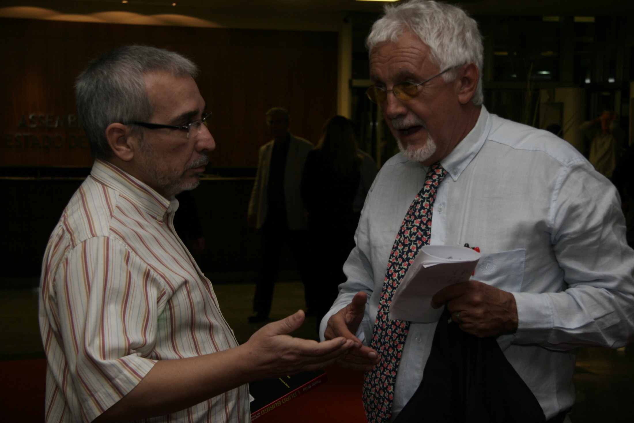 Lançamento Literário Segredos do Bruxo - Autor: Paulo Brito