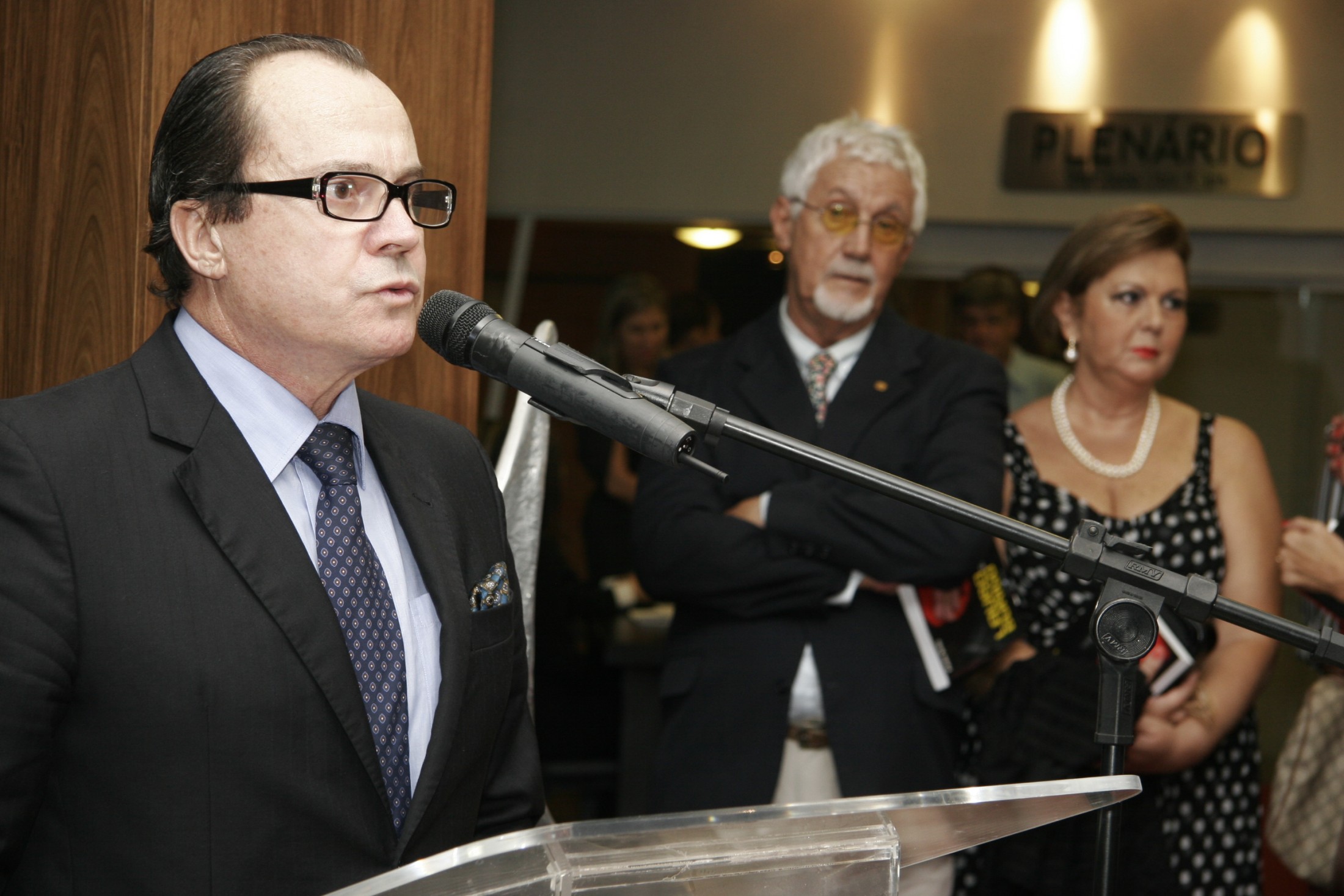 Lançamento Literário Segredos do Bruxo - Autor: Paulo Brito