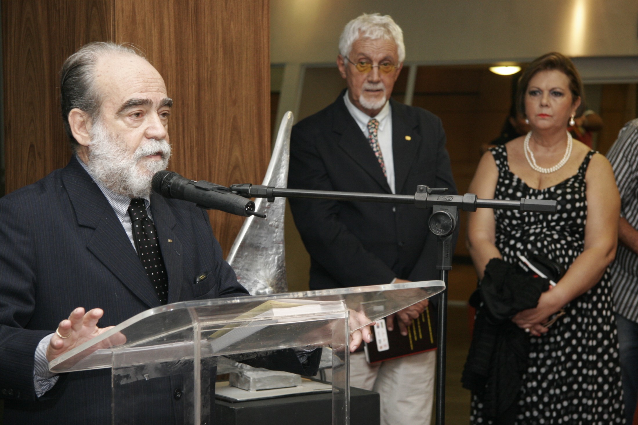 Lançamento Literário Segredos do Bruxo - Autor: Paulo Brito