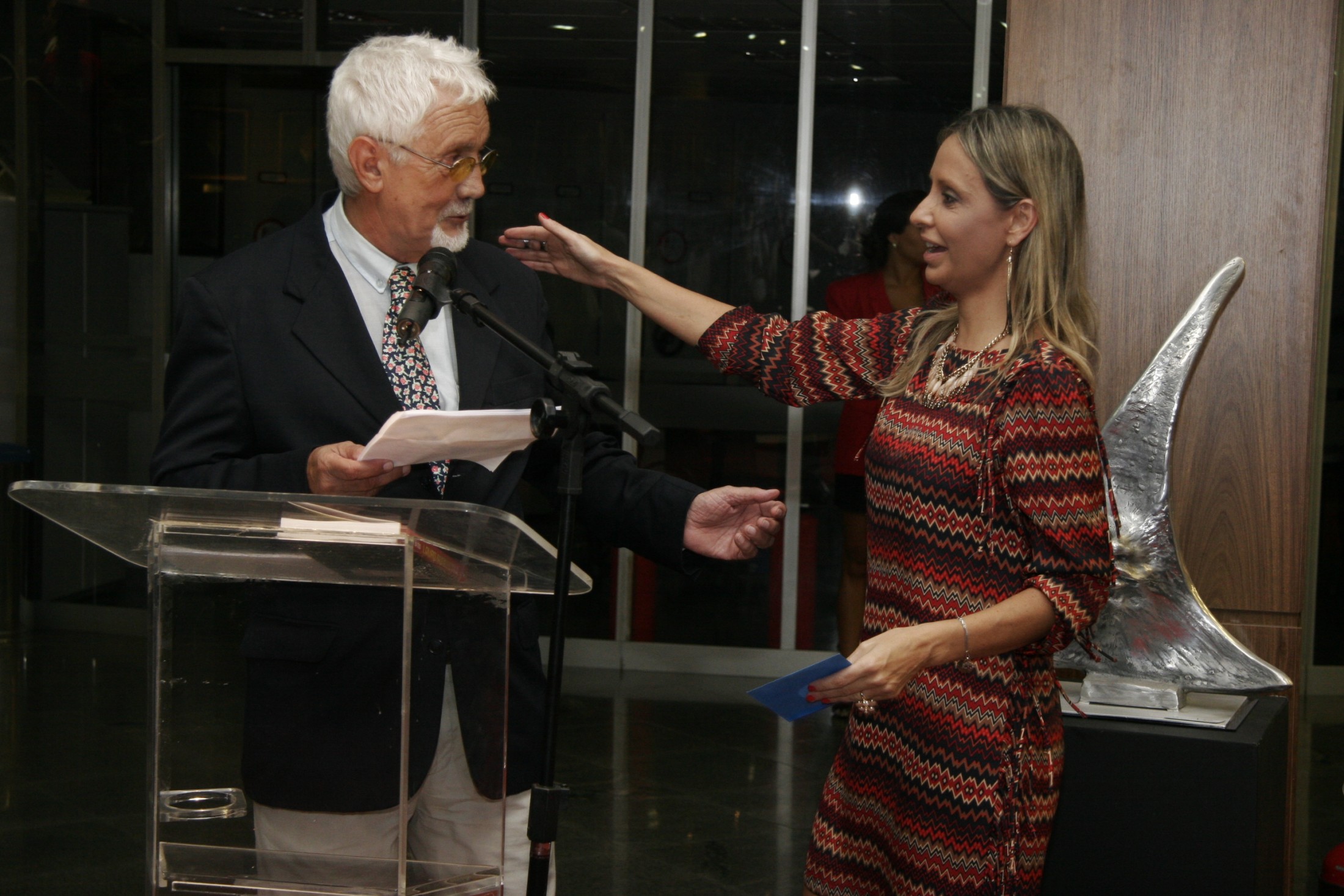 Lançamento Literário Segredos do Bruxo - Autor: Paulo Brito