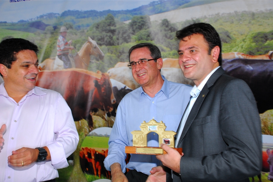 Elizeu Mattos acompanha governador em Lages