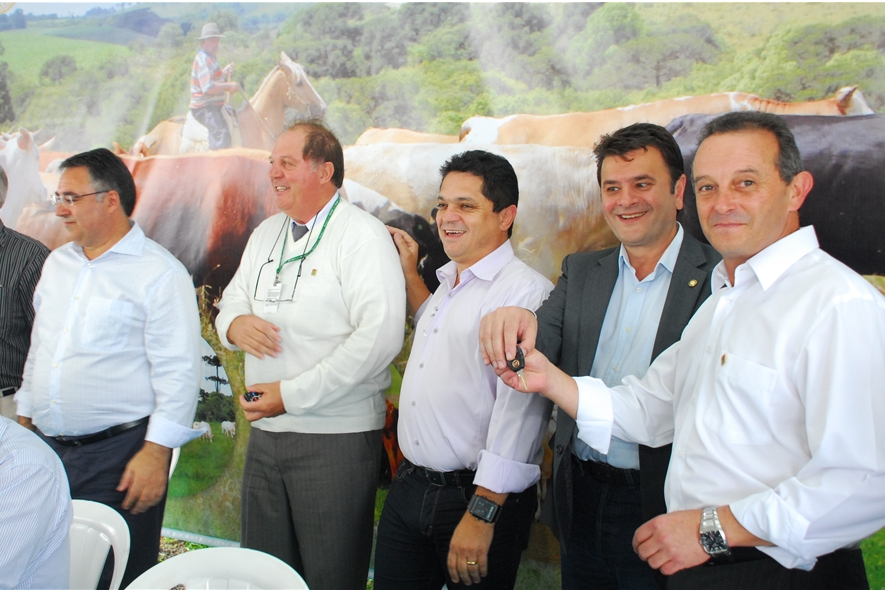 Elizeu Mattos acompanha governador em Lages