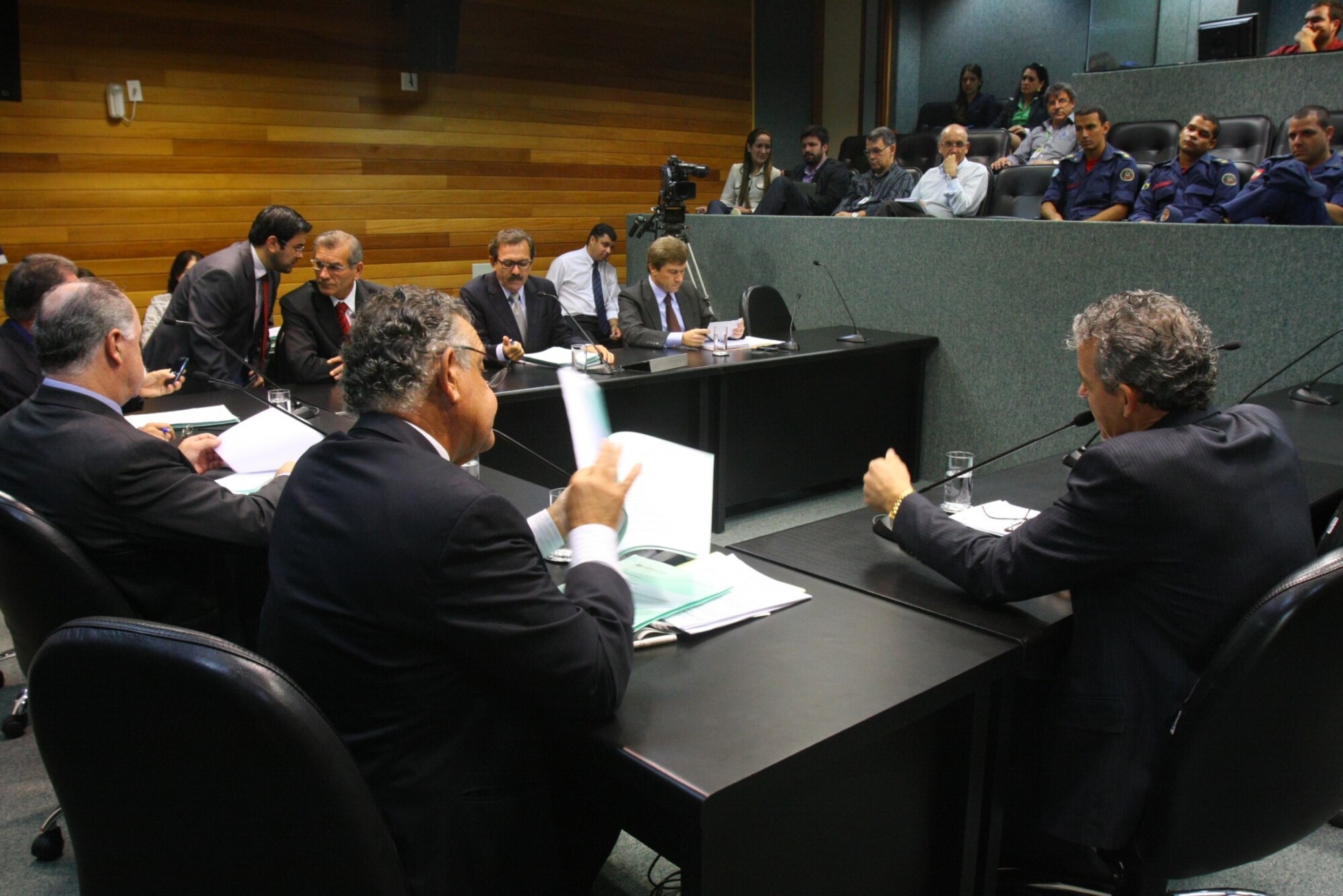CCJ aprova projeto que cria as regiões metropolitanas do Extremo Oeste e do Contestado