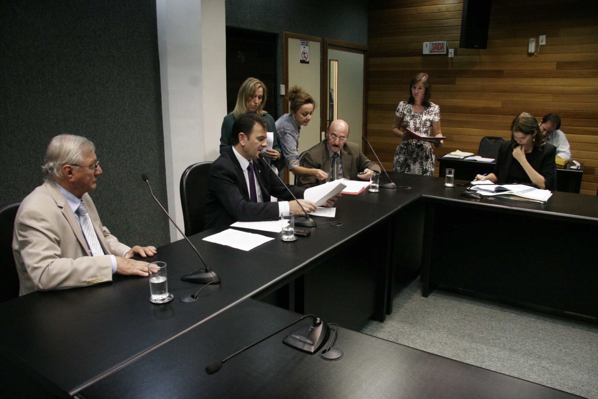 Comissão de Trabalho aprova criação de novas promotorias e Dia do Voto Feminino