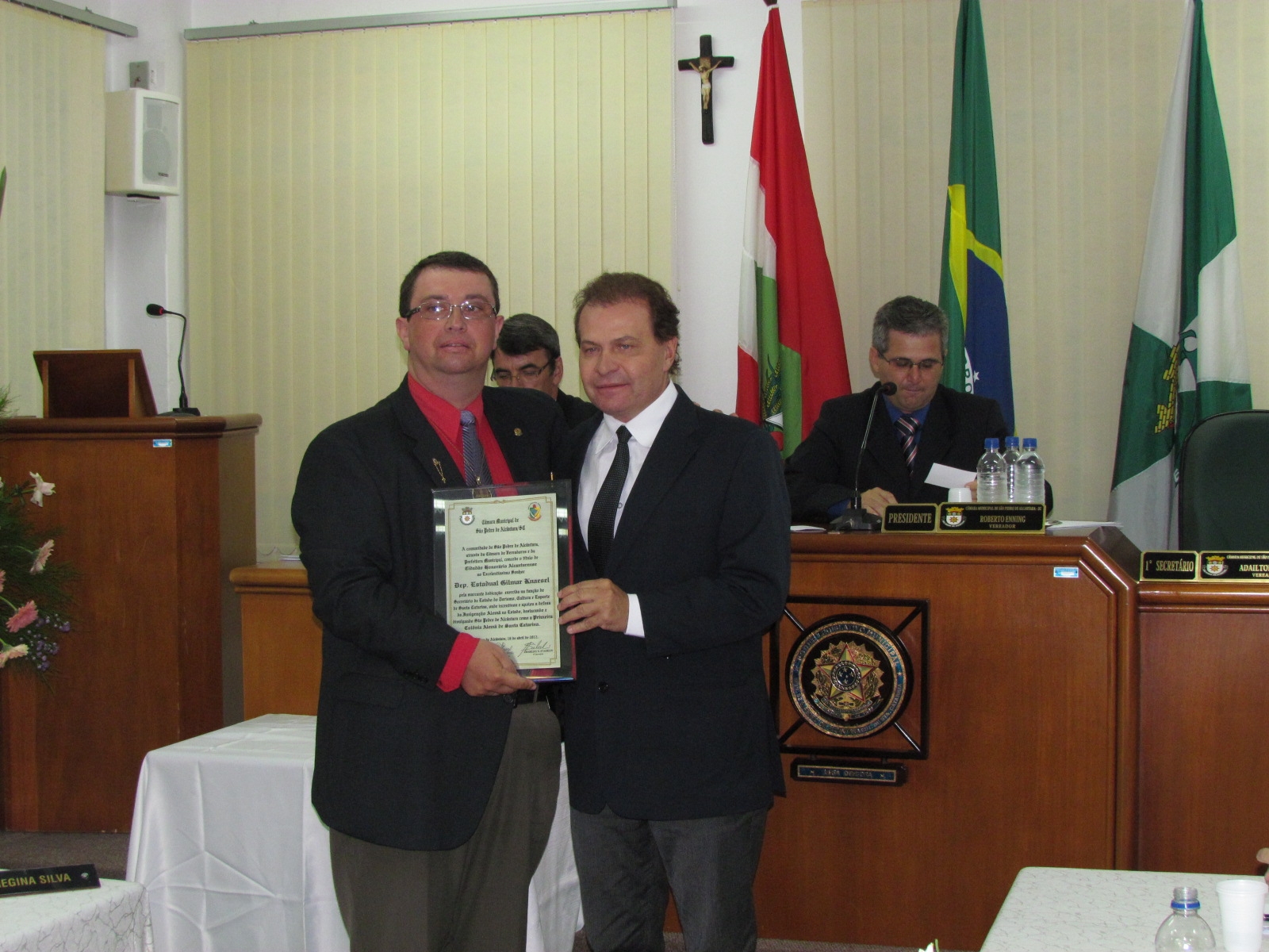 Knaesel recebe título de cidadão Honorário