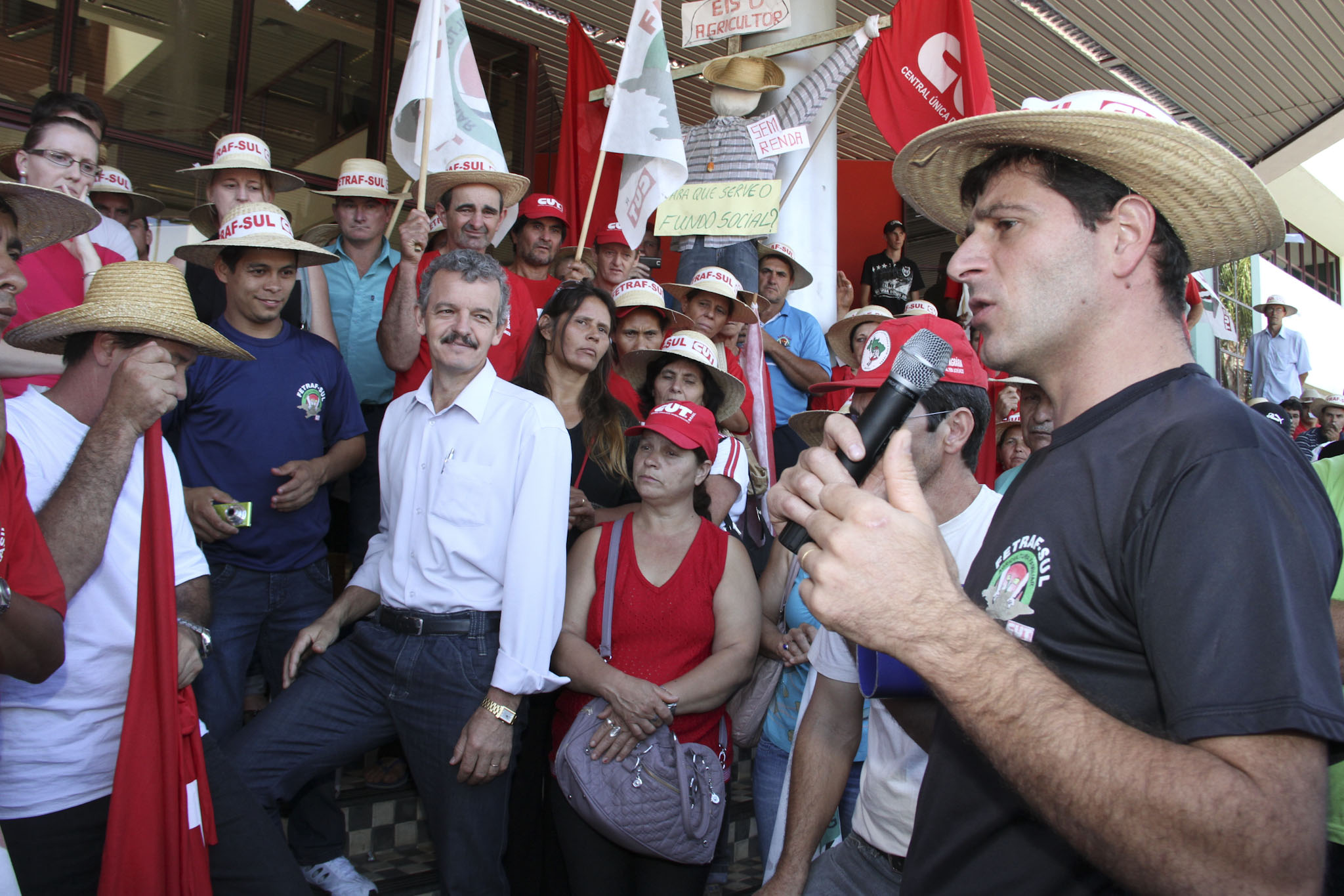 Governo do Estado pede prazo para estudar pauta da Agricultura Familiar
