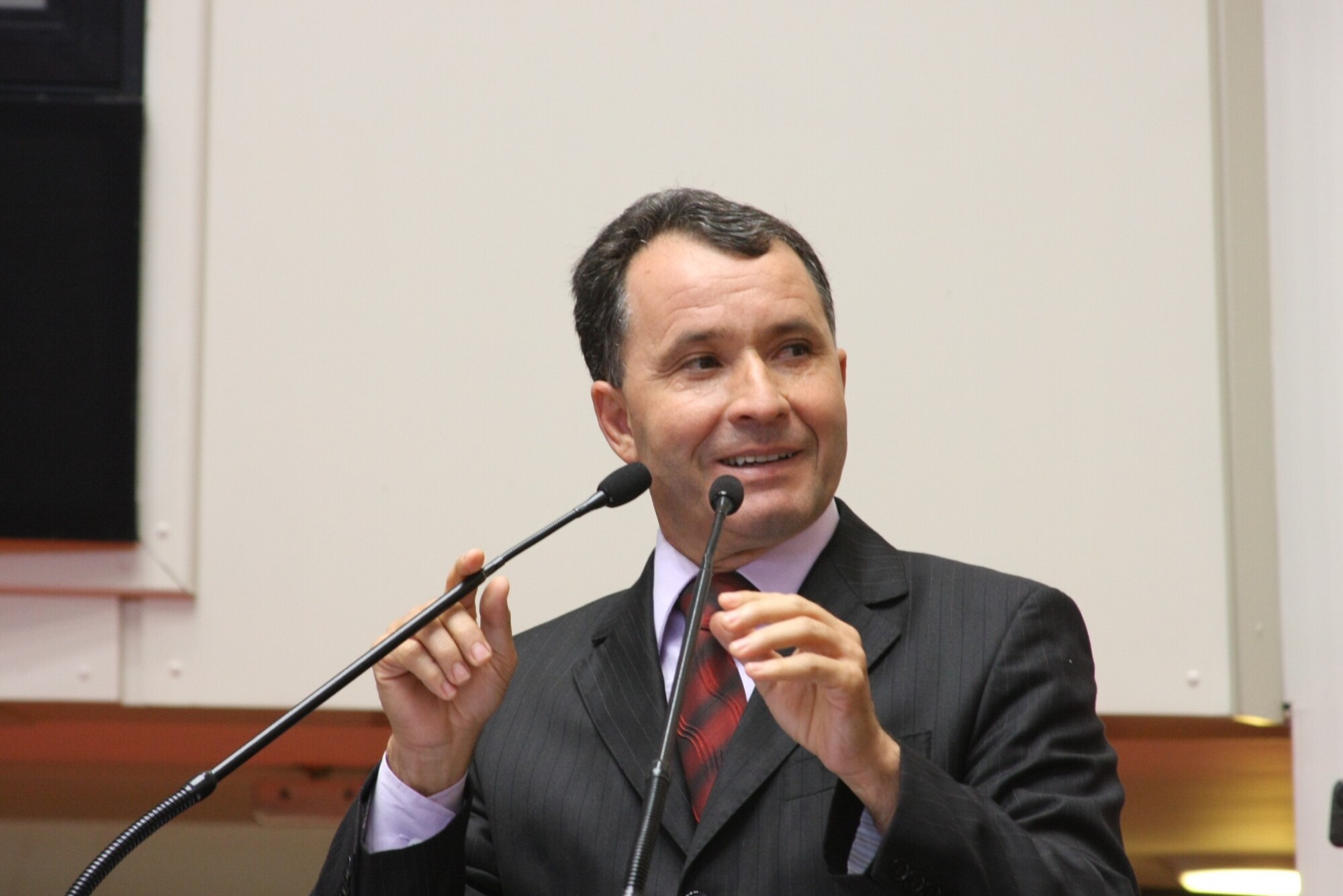 Decreto estabelece seguro-desemprego vinculado a curso de formação profissional