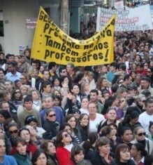 Base do goveno na Assembleia Legislativa divulga nota oficial sobre greve dos professores