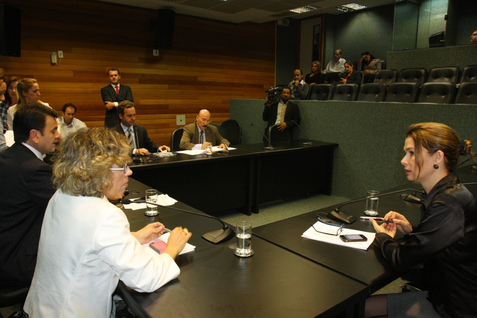 Comissão de Trabalho aprova realização de audiência sobre telefonia em Blumenau