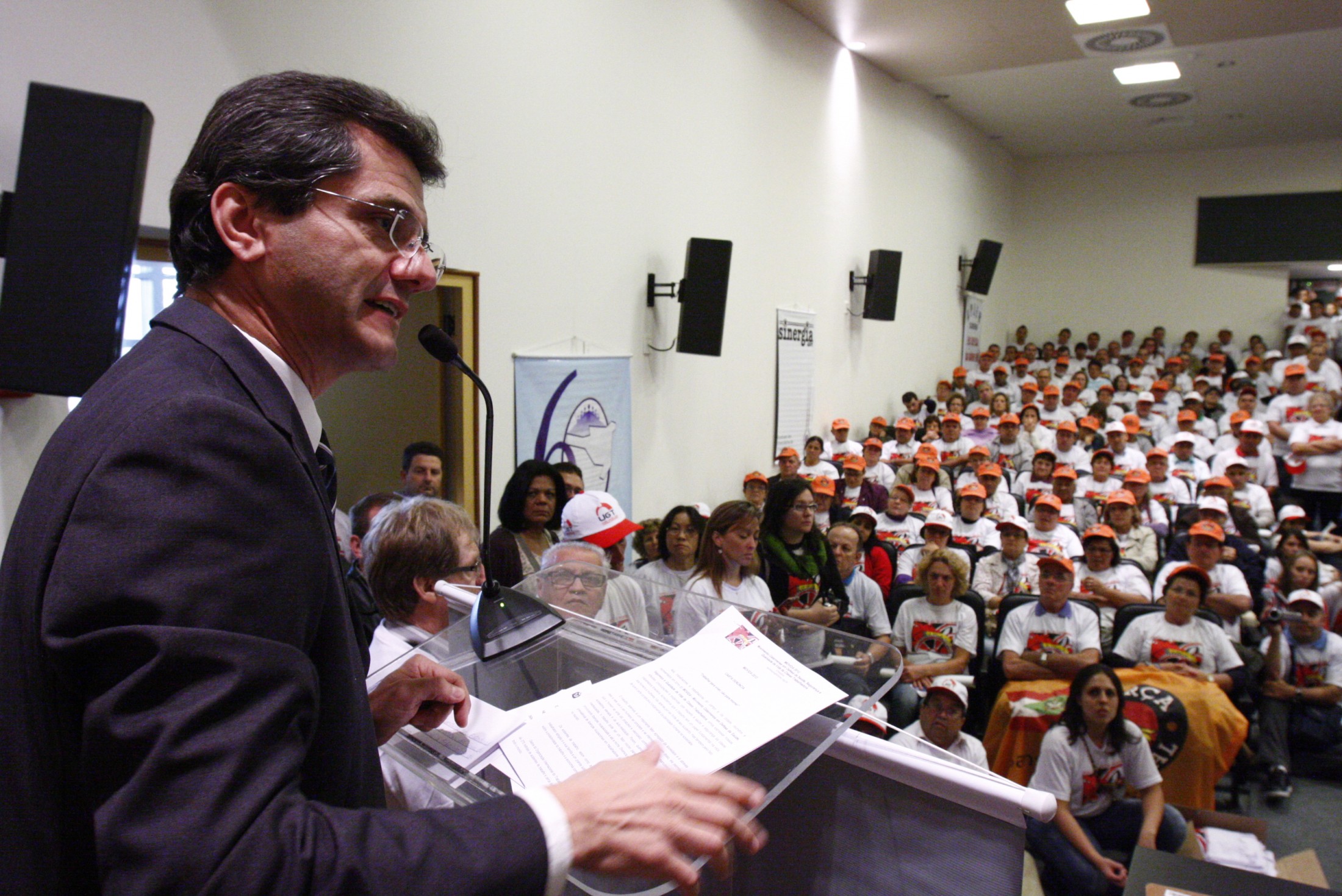 Comissão de Direitos e Garantias Fundamentais  Audiência pública Dia Internacional em Memória das Vítimas de Acidentes e Doenças do Trabalho: relembrar os mortos e lutar pela vida