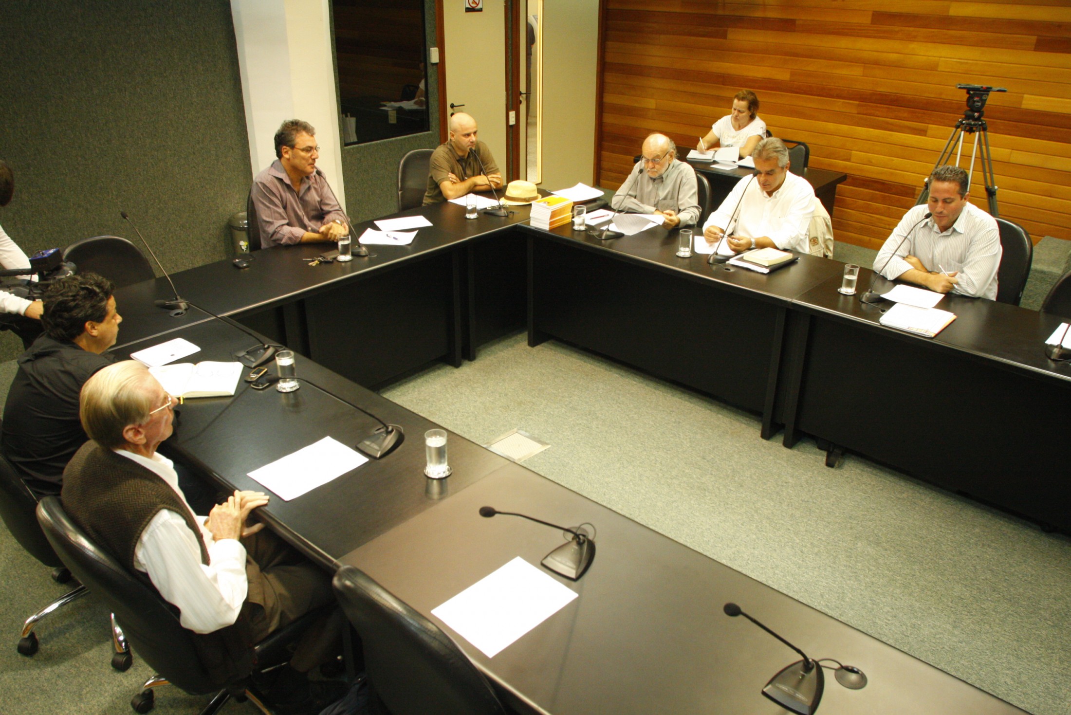 Reunião sobre o hino catarinense