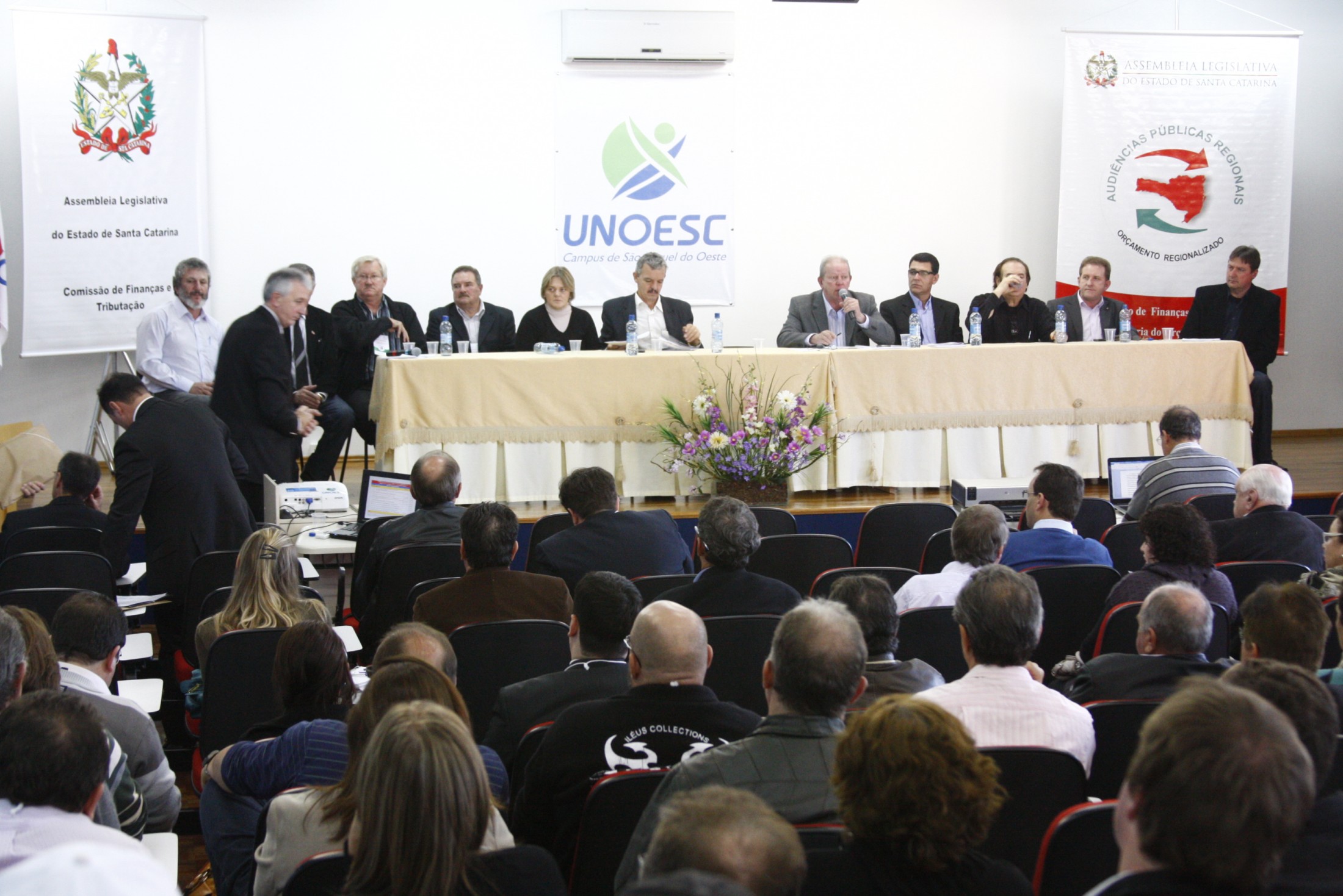Audiência Pública Regional sobre a Lei de Diretrizes Orçamentárias (LDO) 2012 e Lei Orçamentária Anual (LOA) 2013