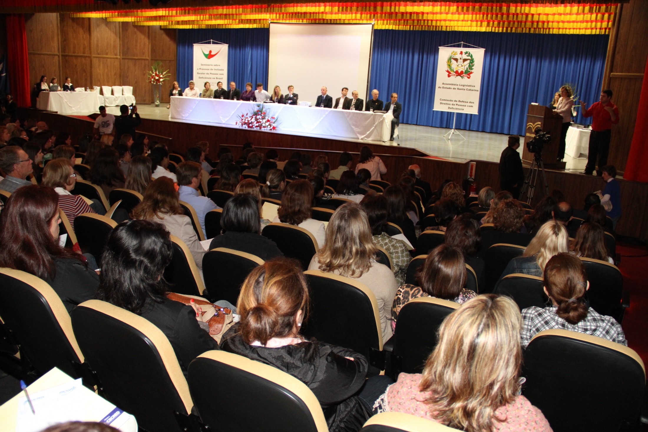 Seminário sobre o processo de inclusão escolar da pessoa com deficiência no Brasil - Blumenau