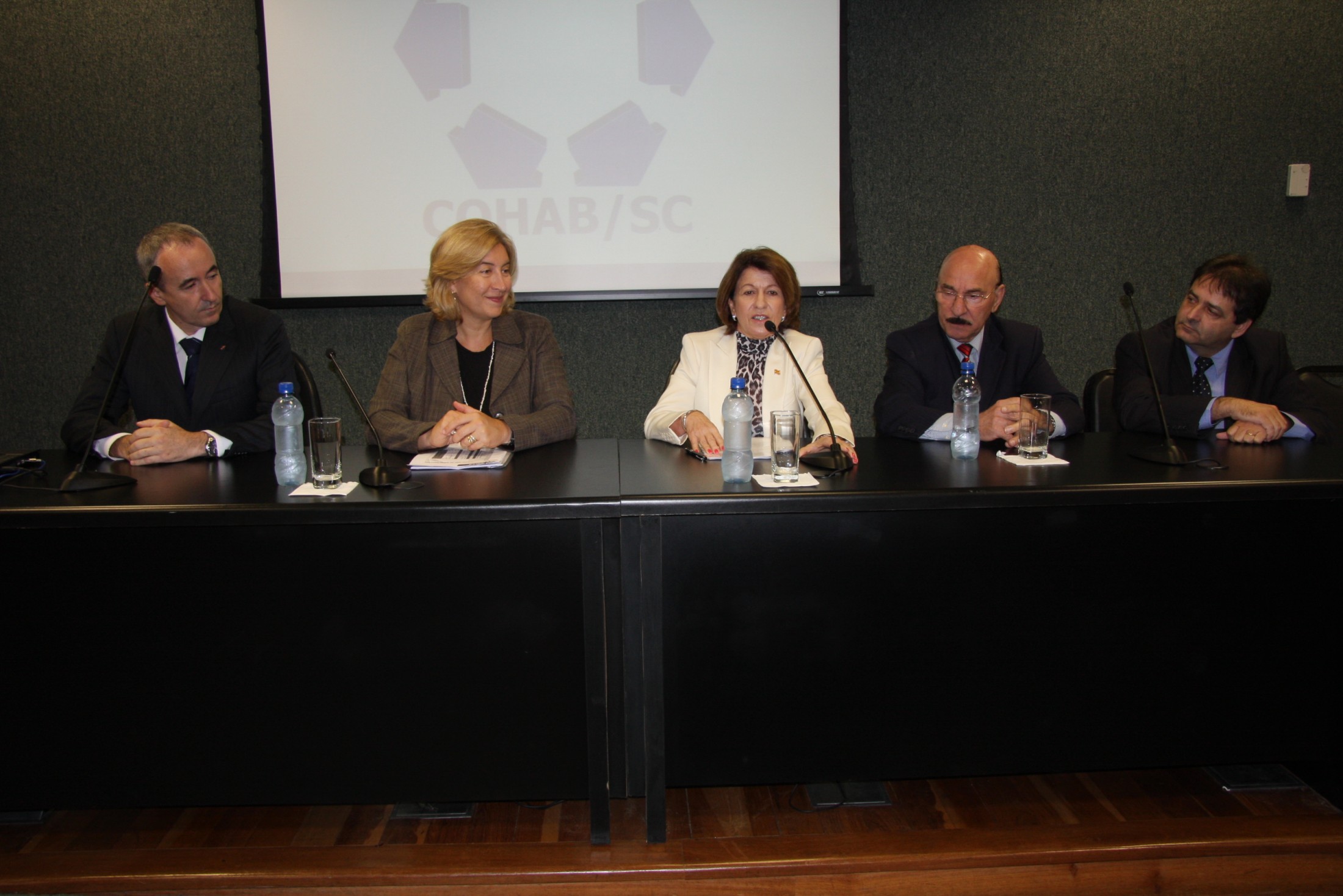 Reunião de trabalho da Companhia de Habitação do Estado de Santa Catarina (COHAB)
