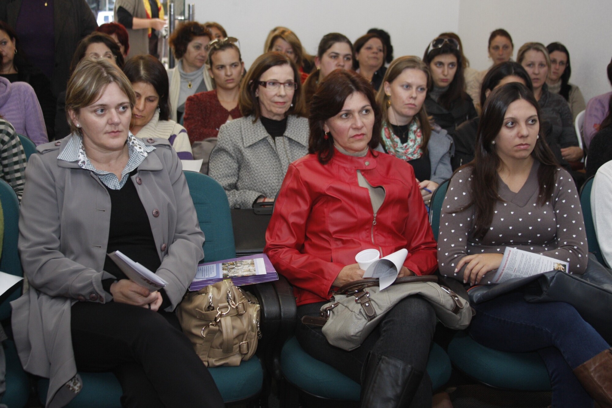 Violência contra a mulher é tema de encontro em Joaçaba